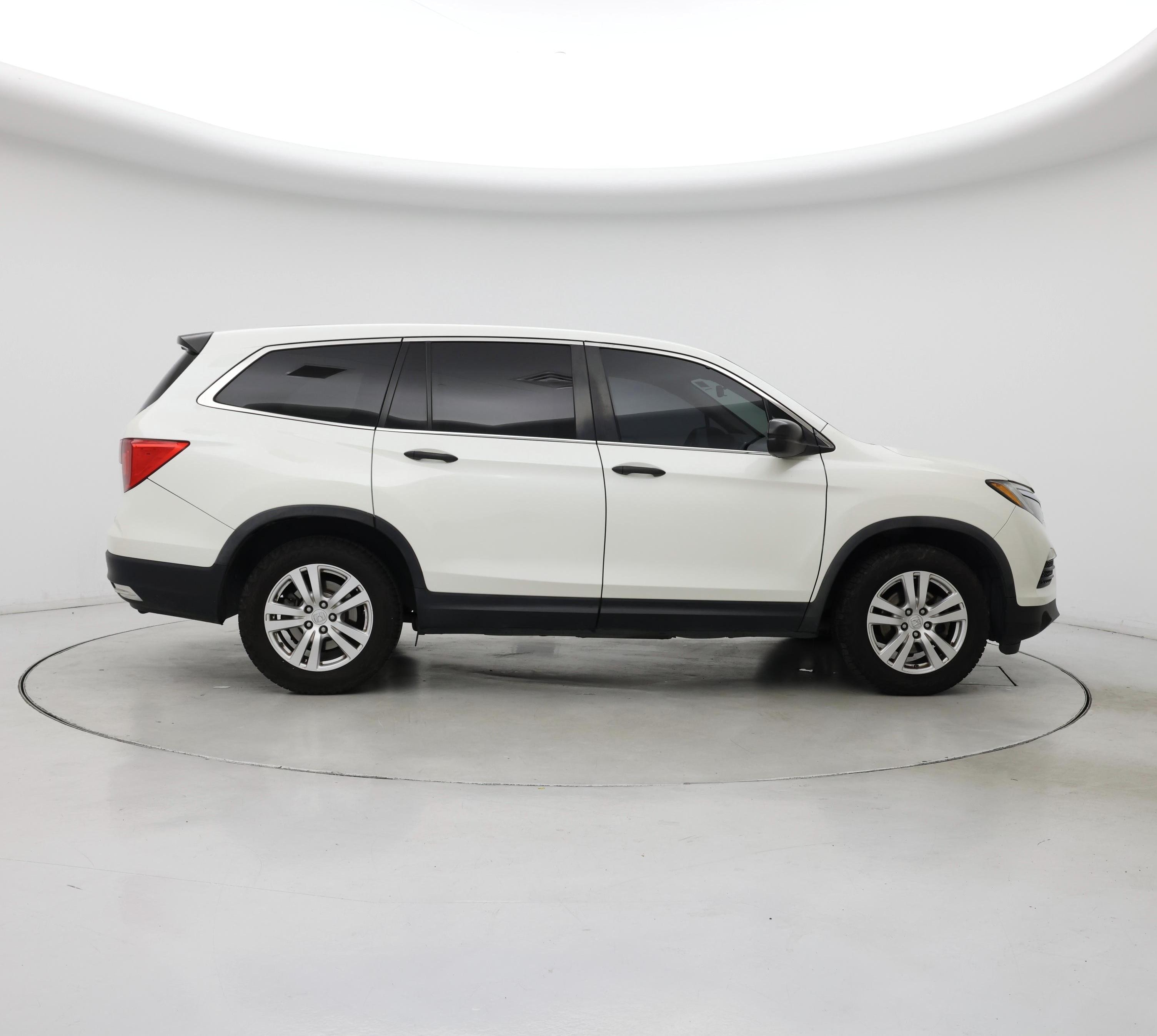 Thumbnail: 2017 Honda Pilot - 7