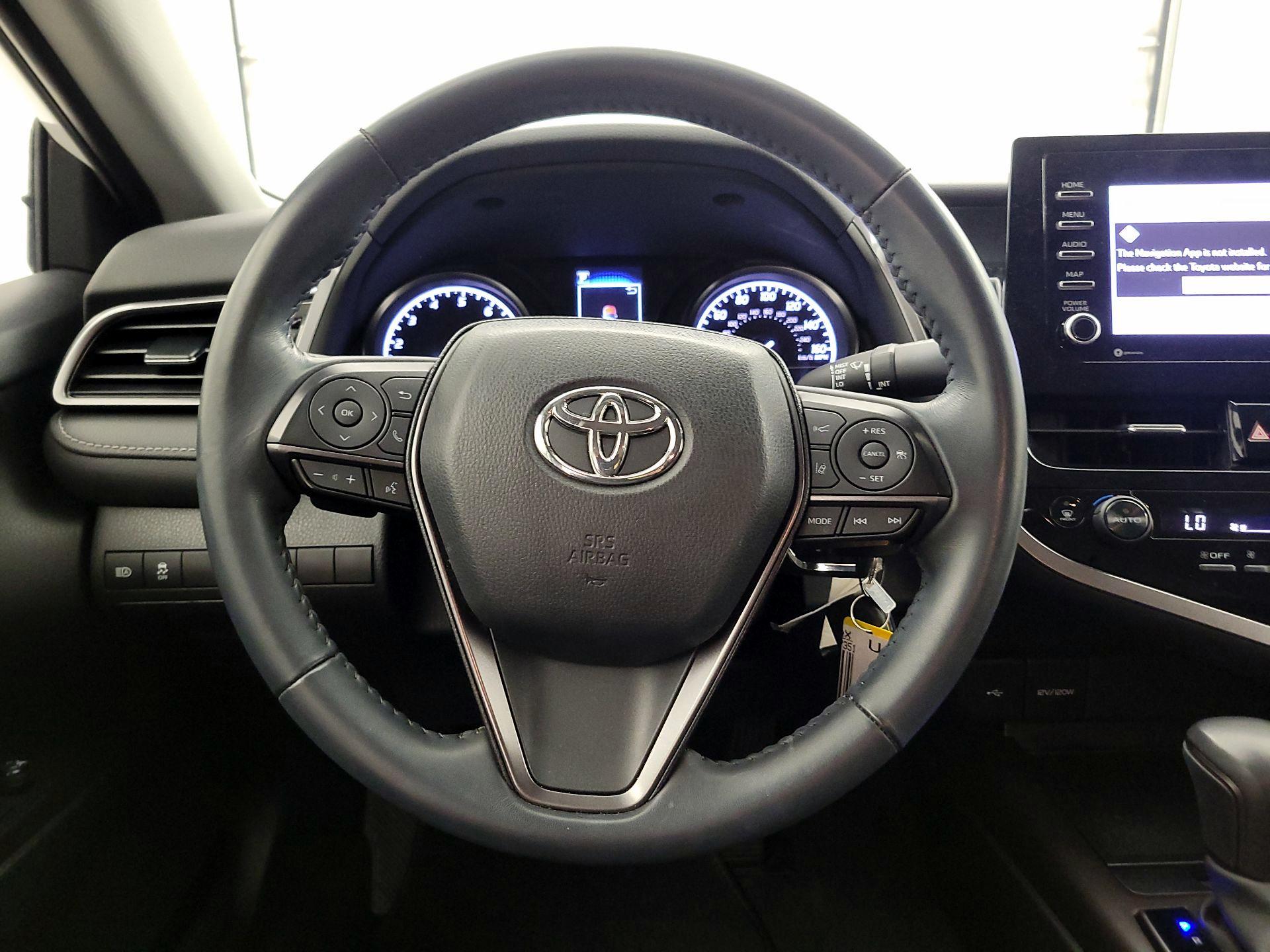 Thumbnail: 2023 Toyota Camry - 10