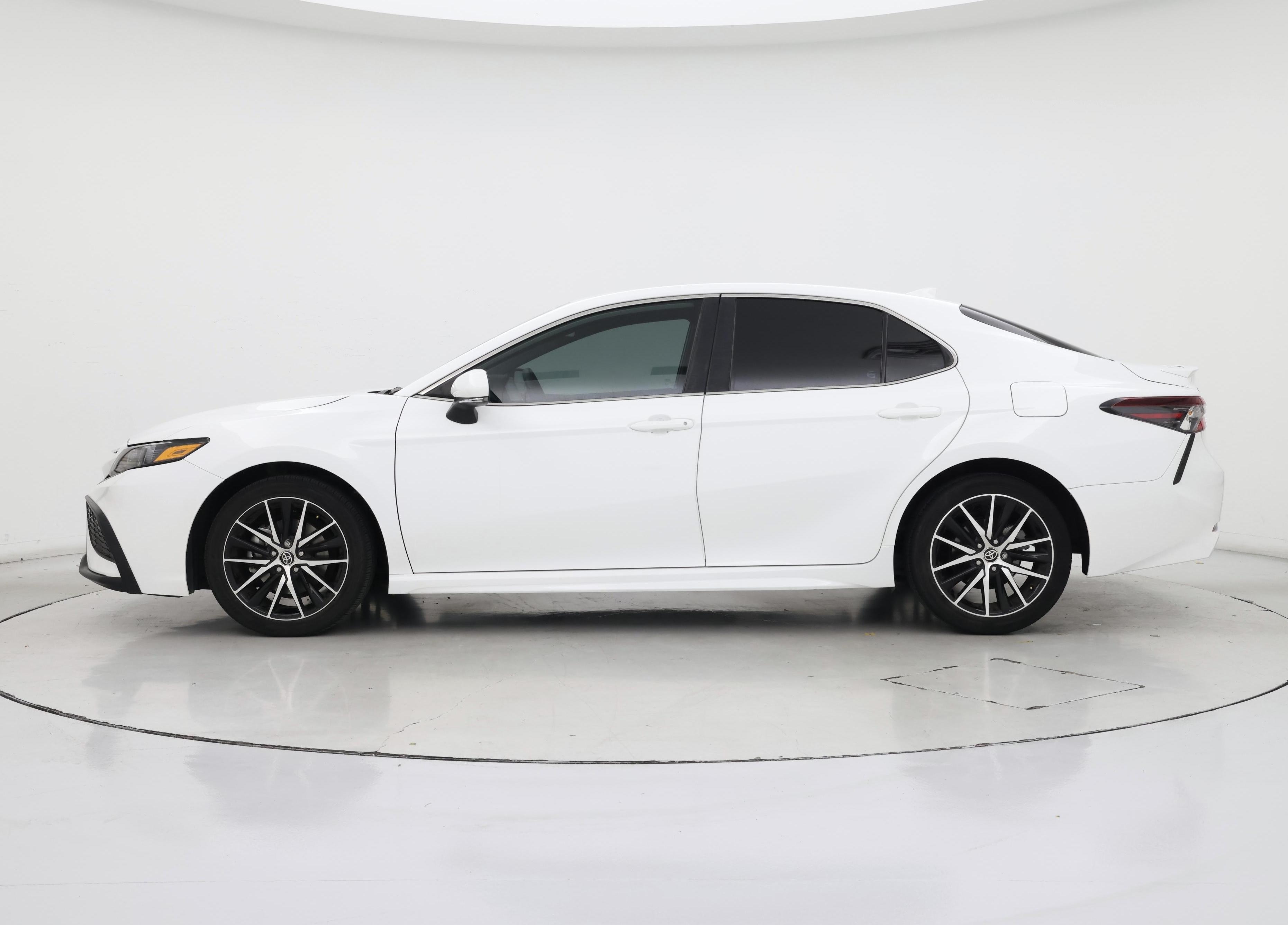 Thumbnail: 2023 Toyota Camry - 3
