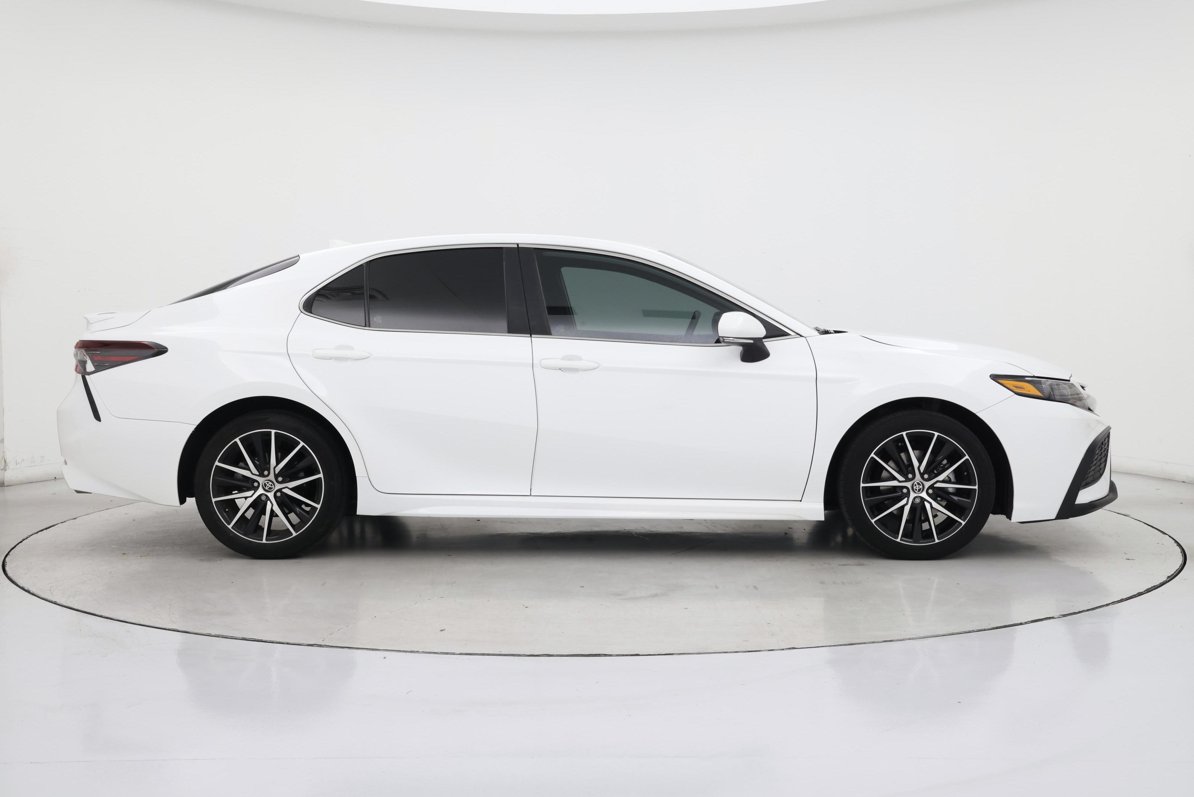 Thumbnail: 2023 Toyota Camry - 7
