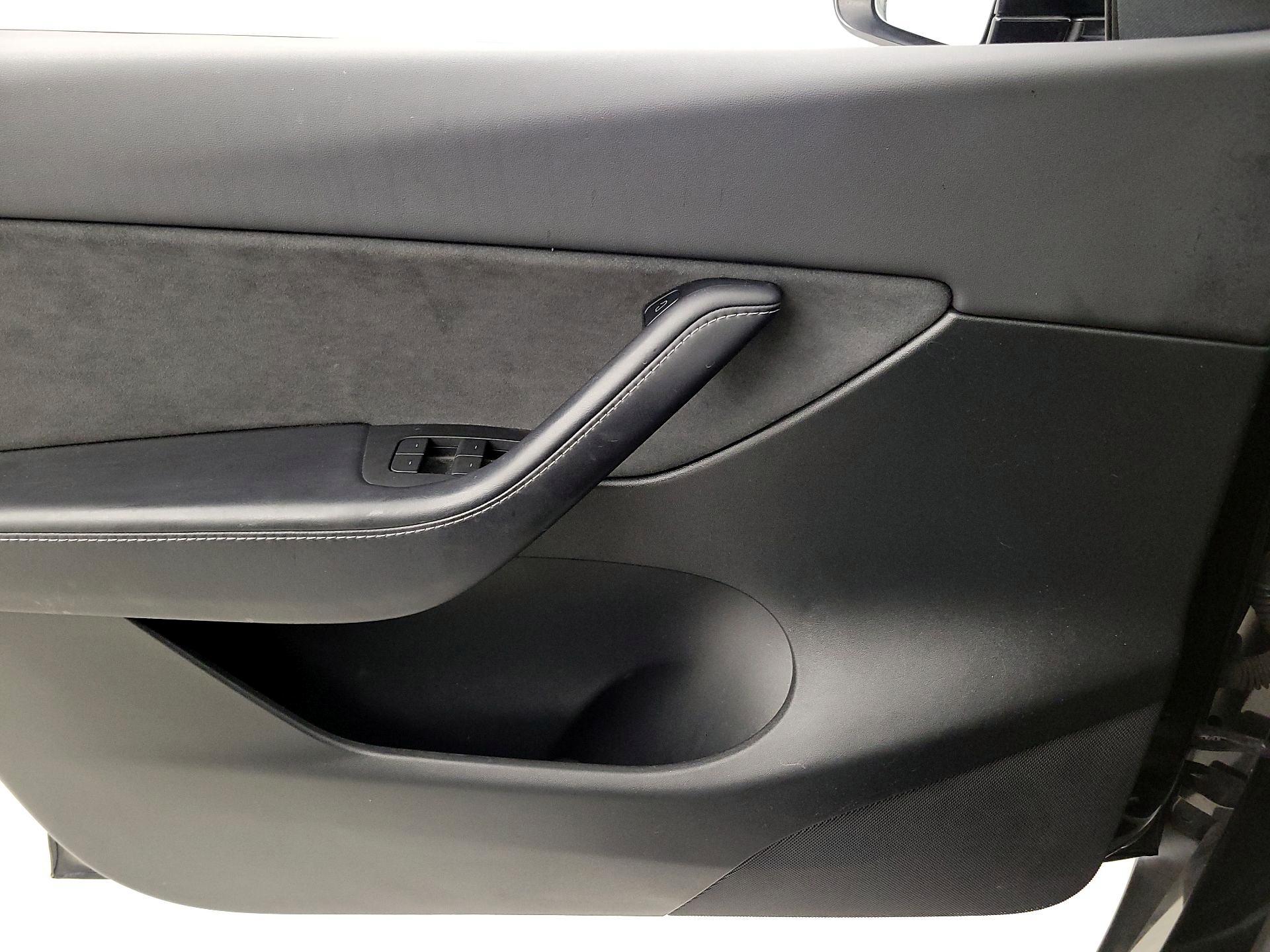 Thumbnail: 2021 Tesla Model Y - 12