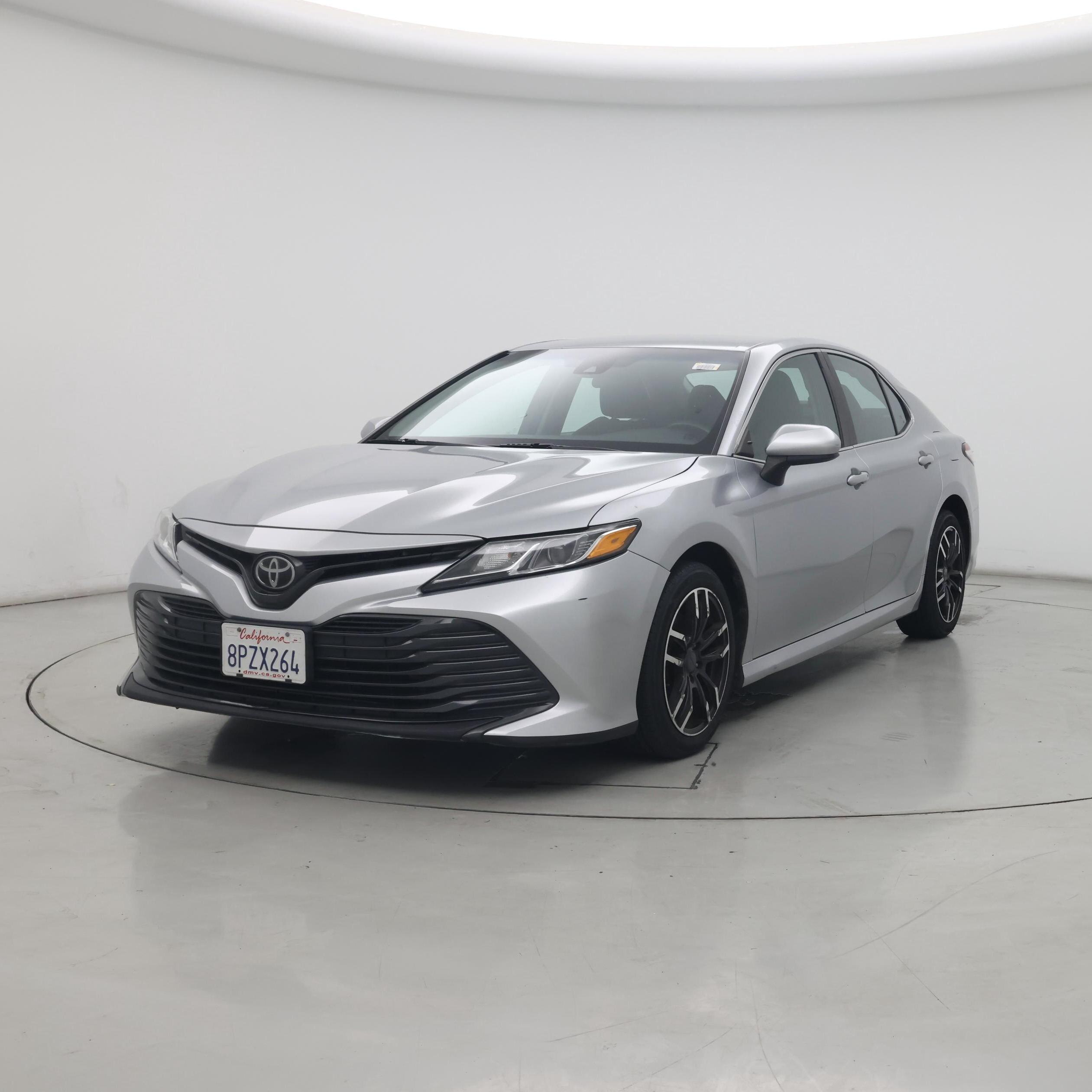 Thumbnail: 2018 Toyota Camry - 4