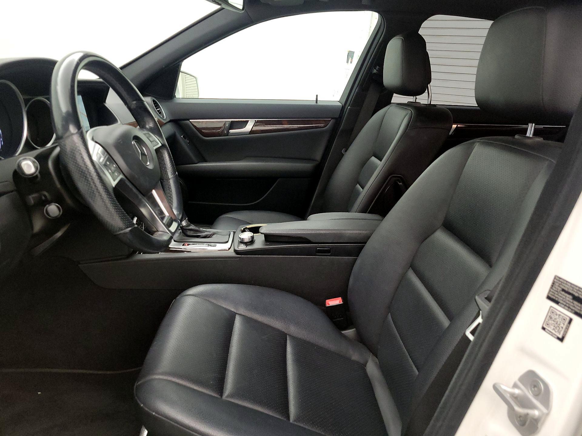 Thumbnail: 2014 Mercedes-Benz C-Class - 11