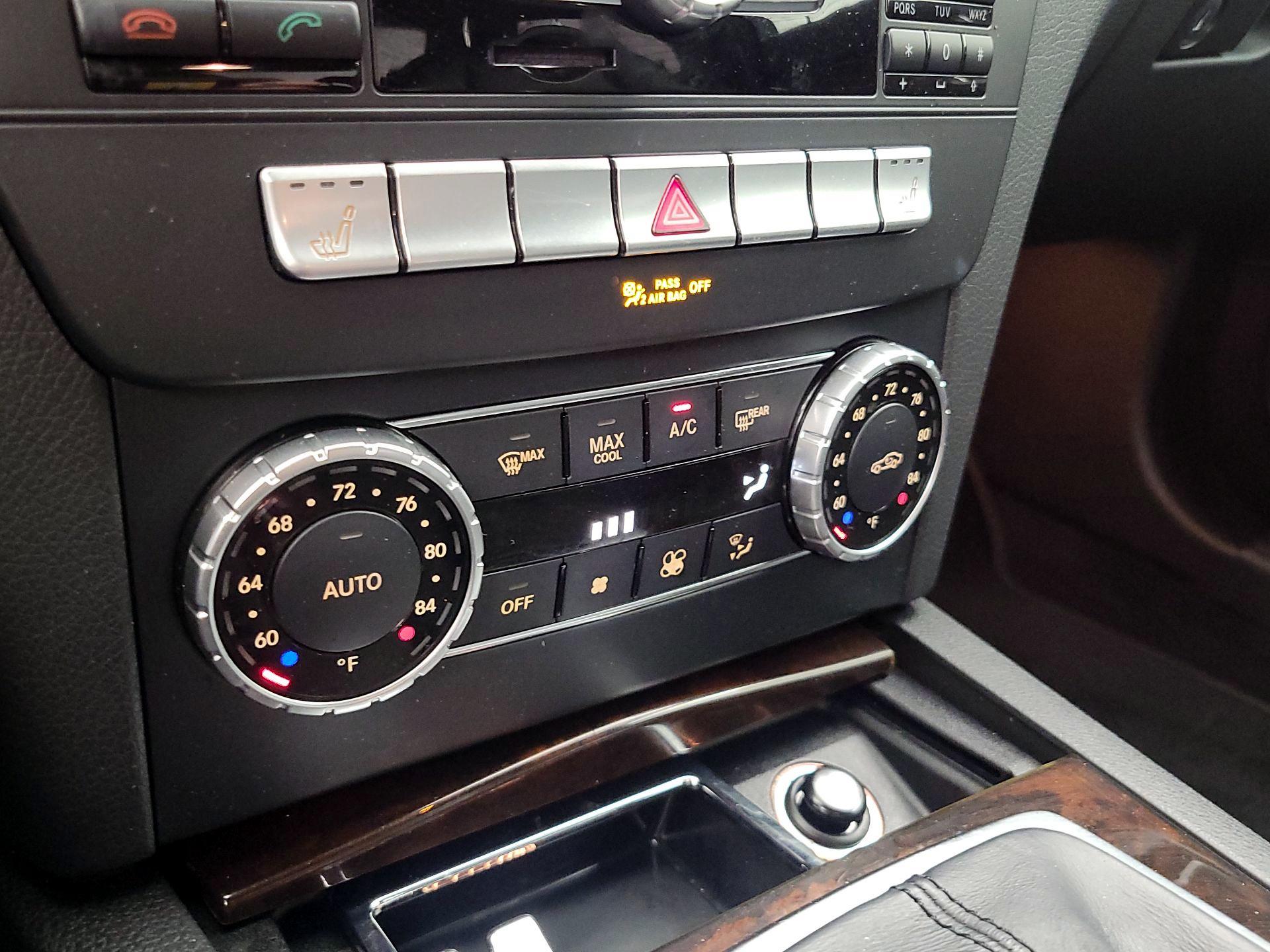 Thumbnail: 2014 Mercedes-Benz C-Class - 17