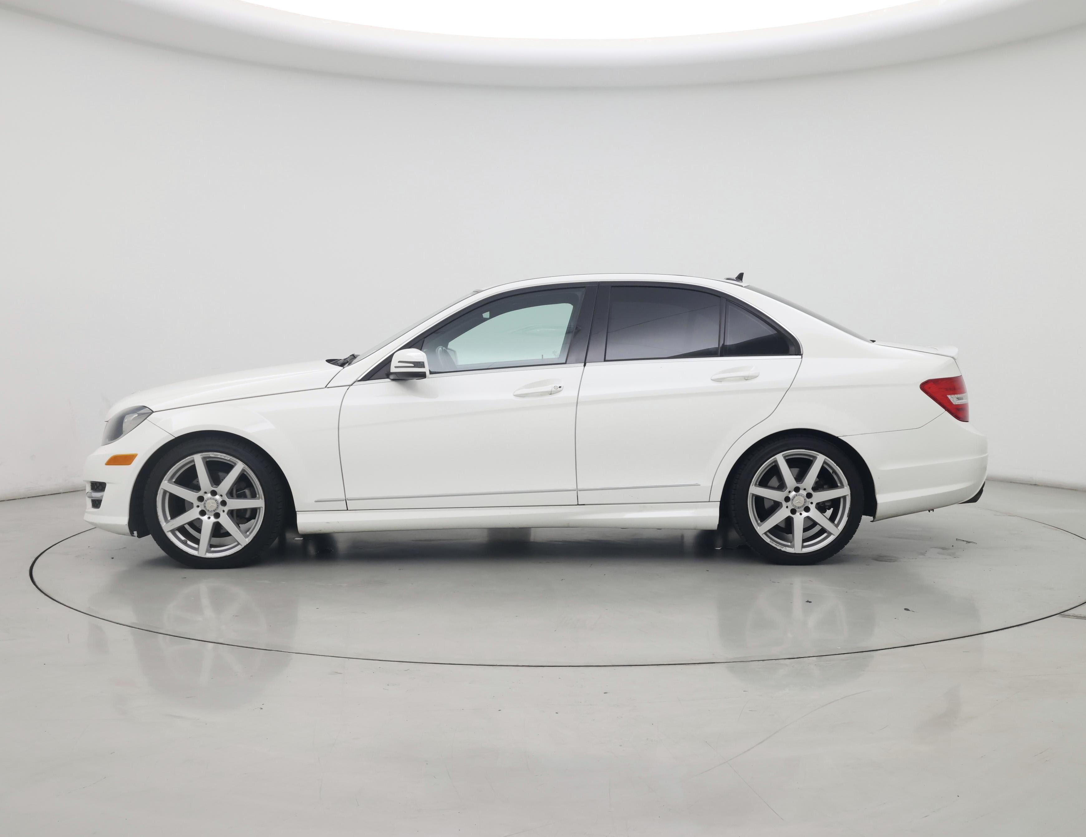 Thumbnail: 2014 Mercedes-Benz C-Class - 3