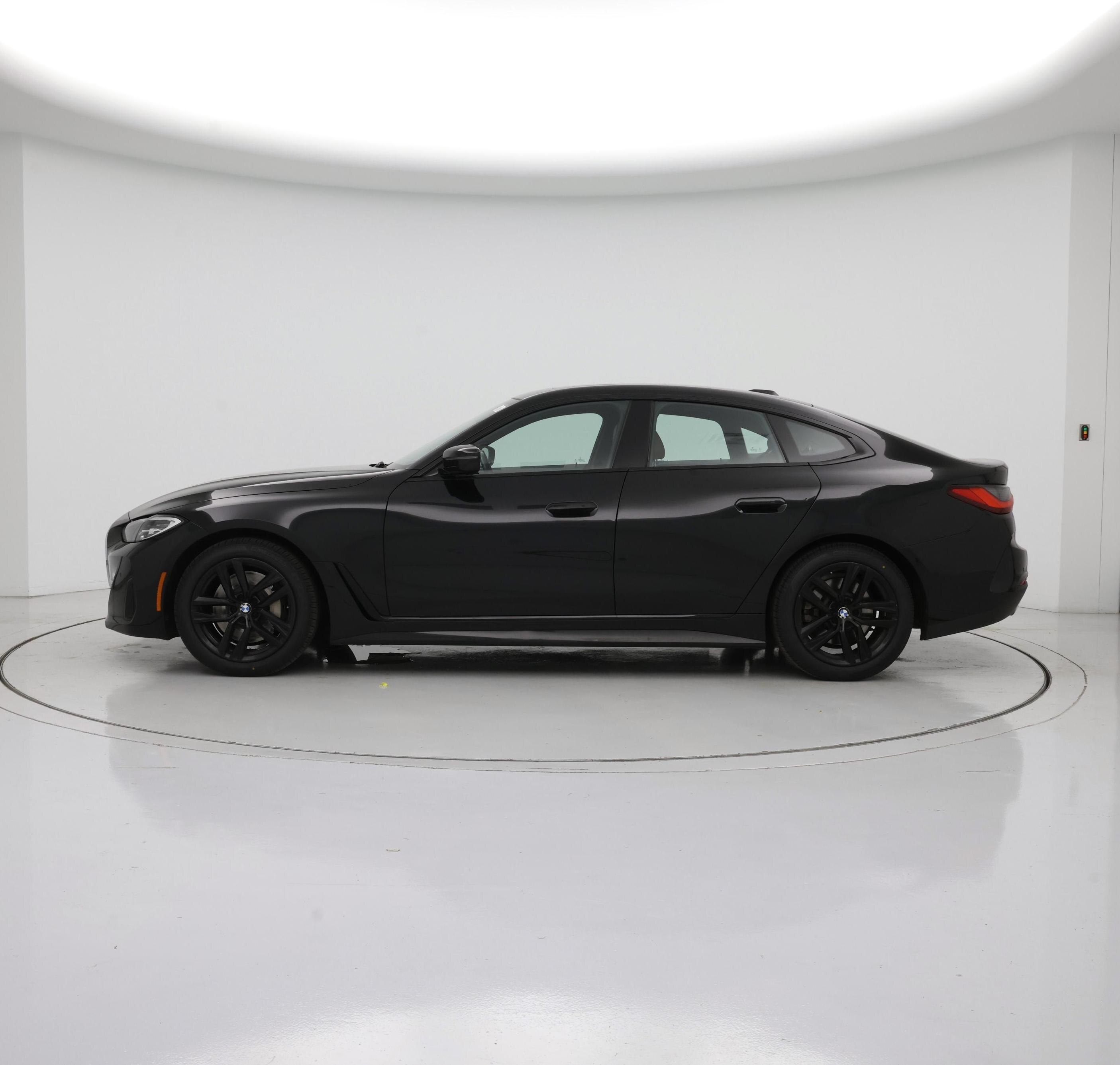 Thumbnail: 2022 BMW 4 Series - 3