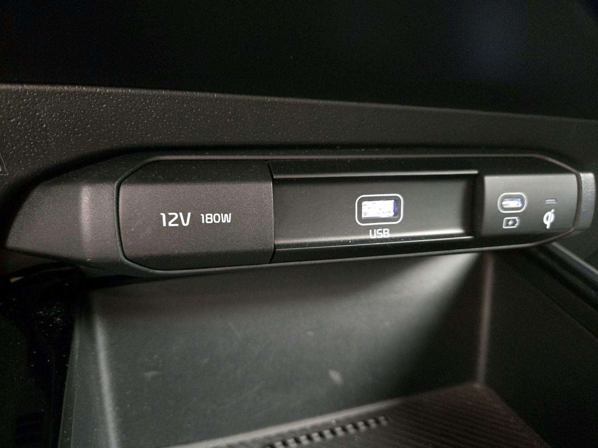 Thumbnail: 2023 Kia Niro - 19