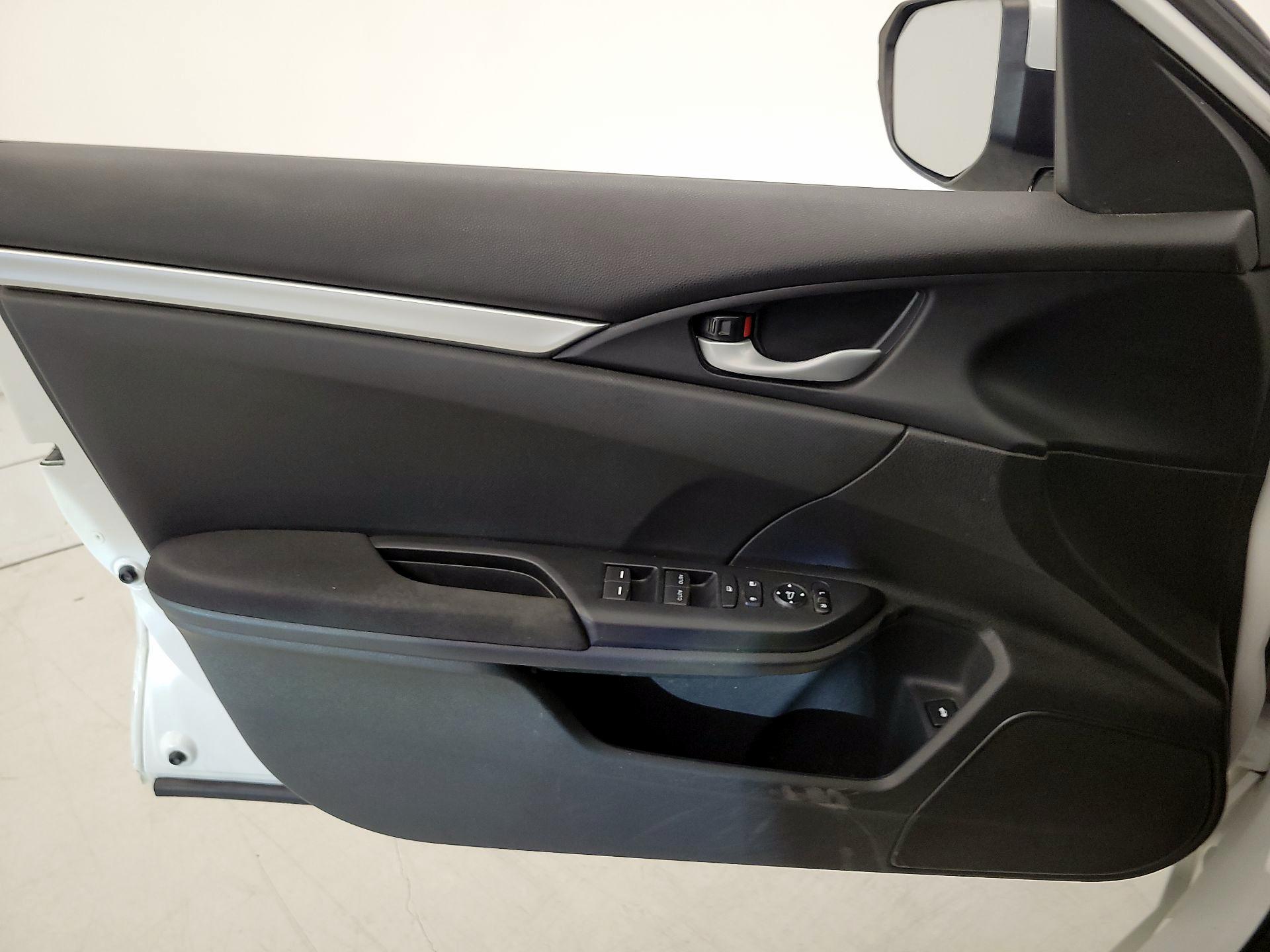 Thumbnail: 2019 Honda Civic - 12