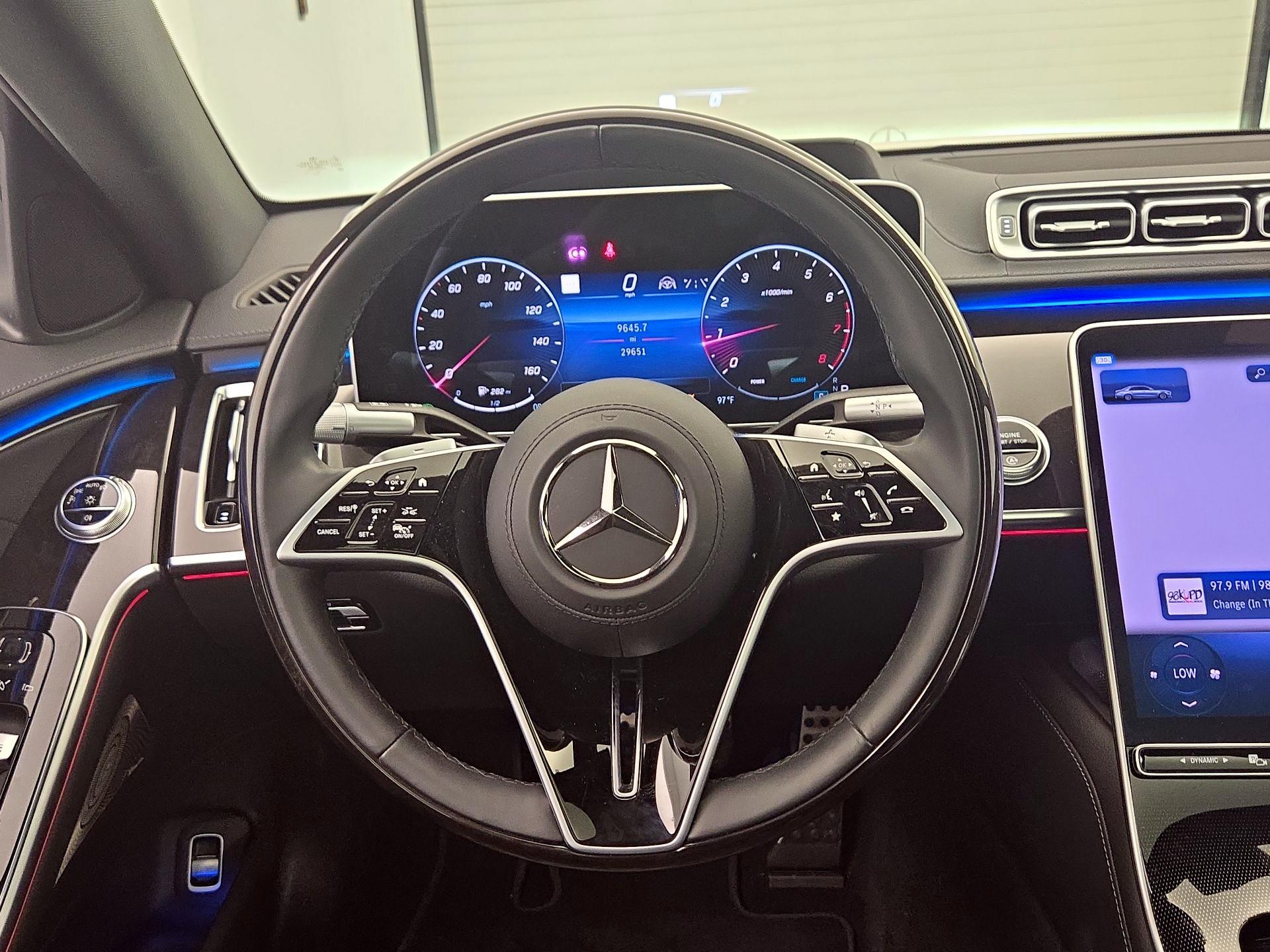 Thumbnail: 2023 Mercedes-Benz S-Class - 10