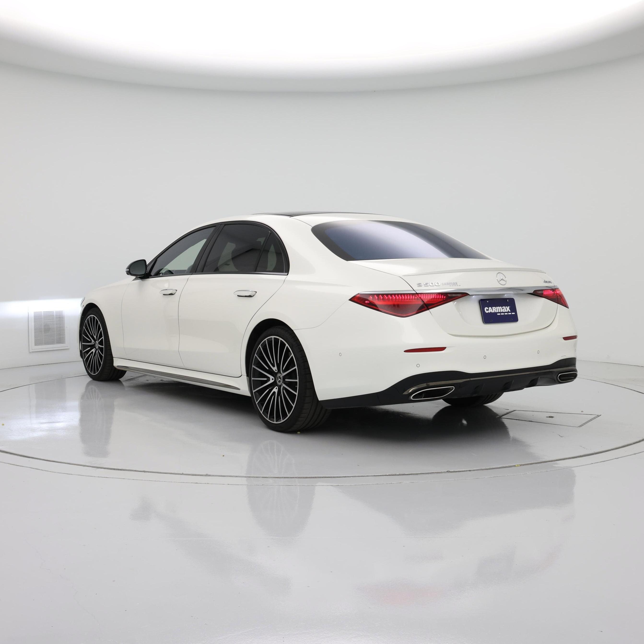 Thumbnail: 2023 Mercedes-Benz S-Class - 2