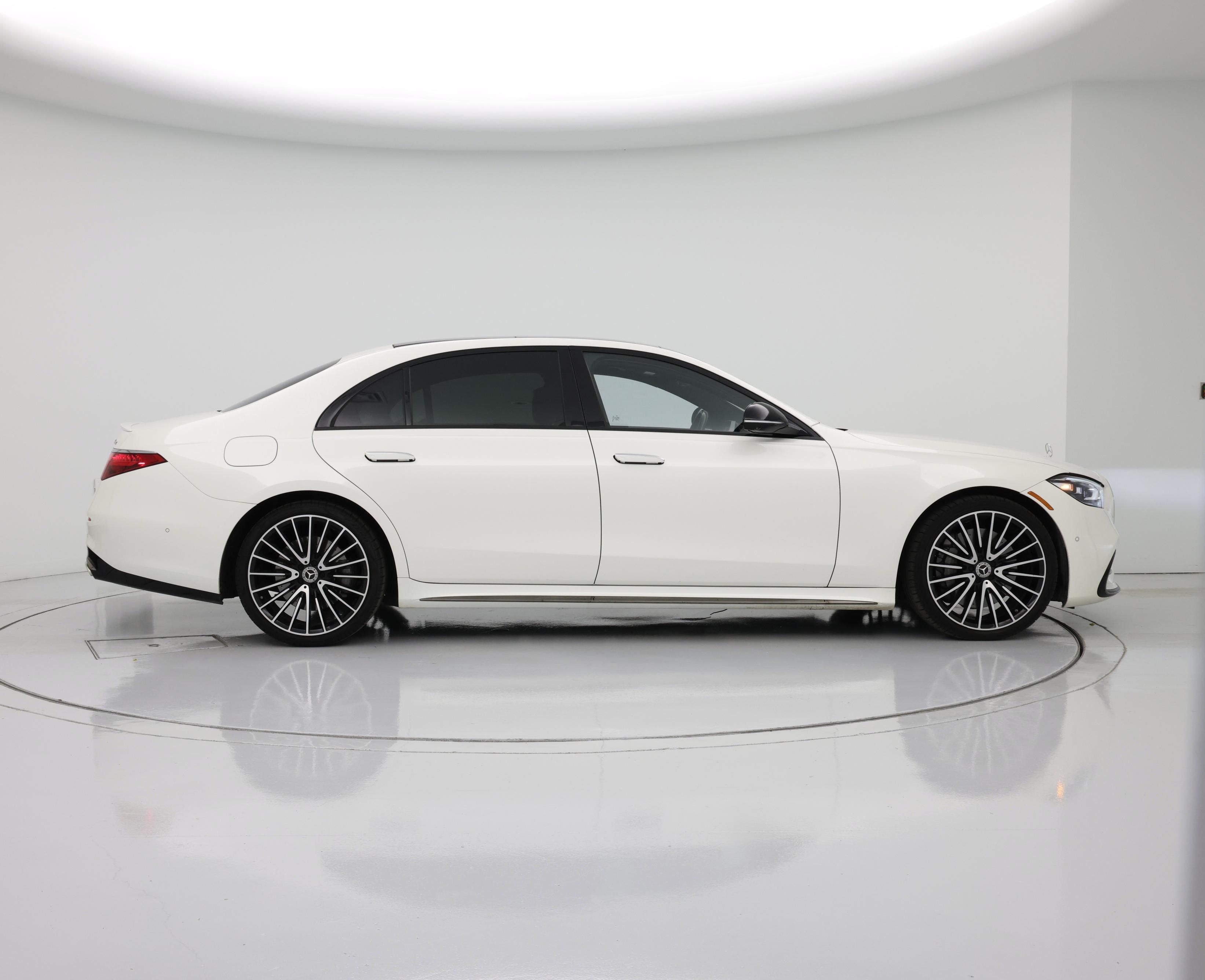 Thumbnail: 2023 Mercedes-Benz S-Class - 7