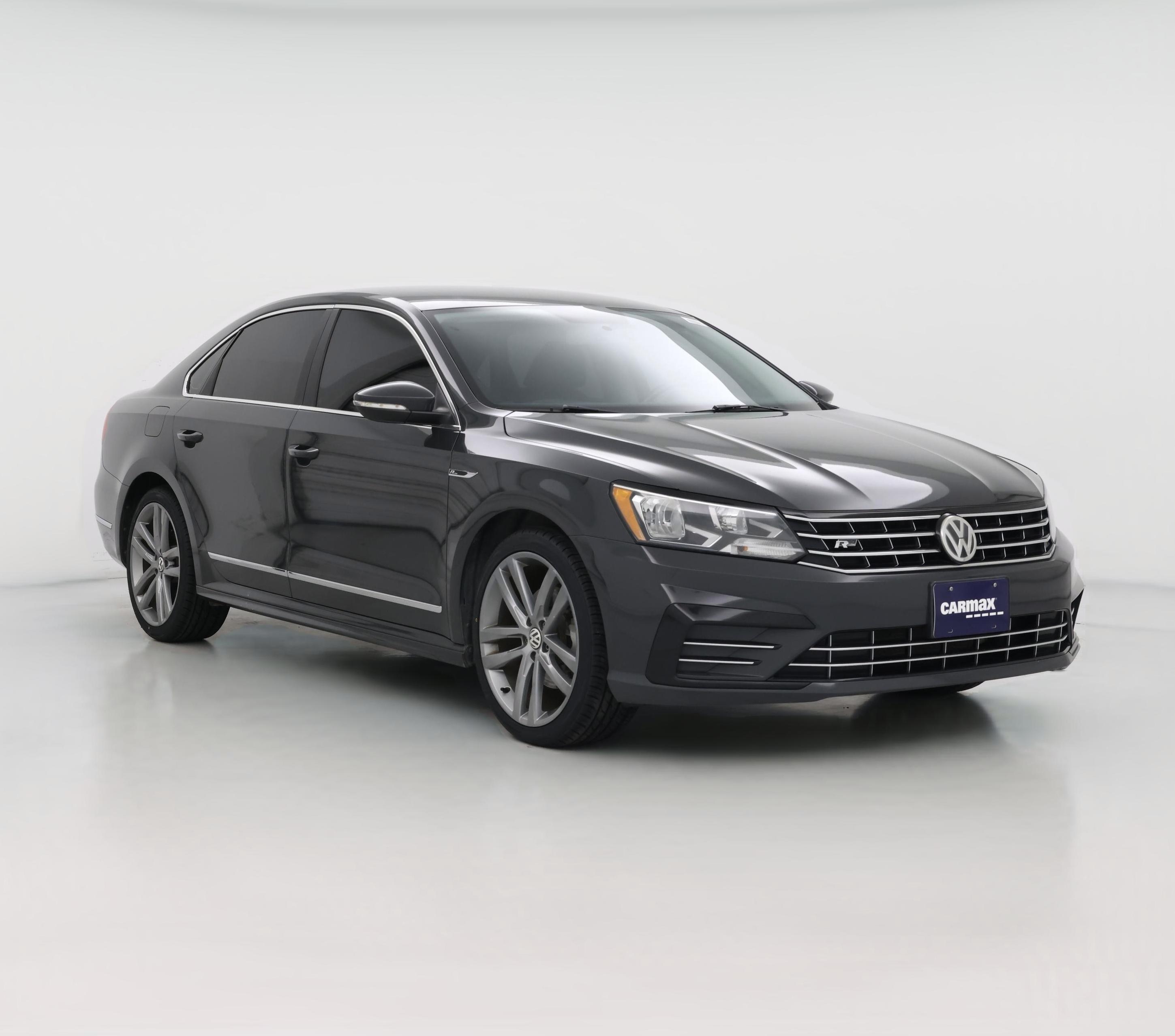 Thumbnail: 2017 Volkswagen Passat - 1