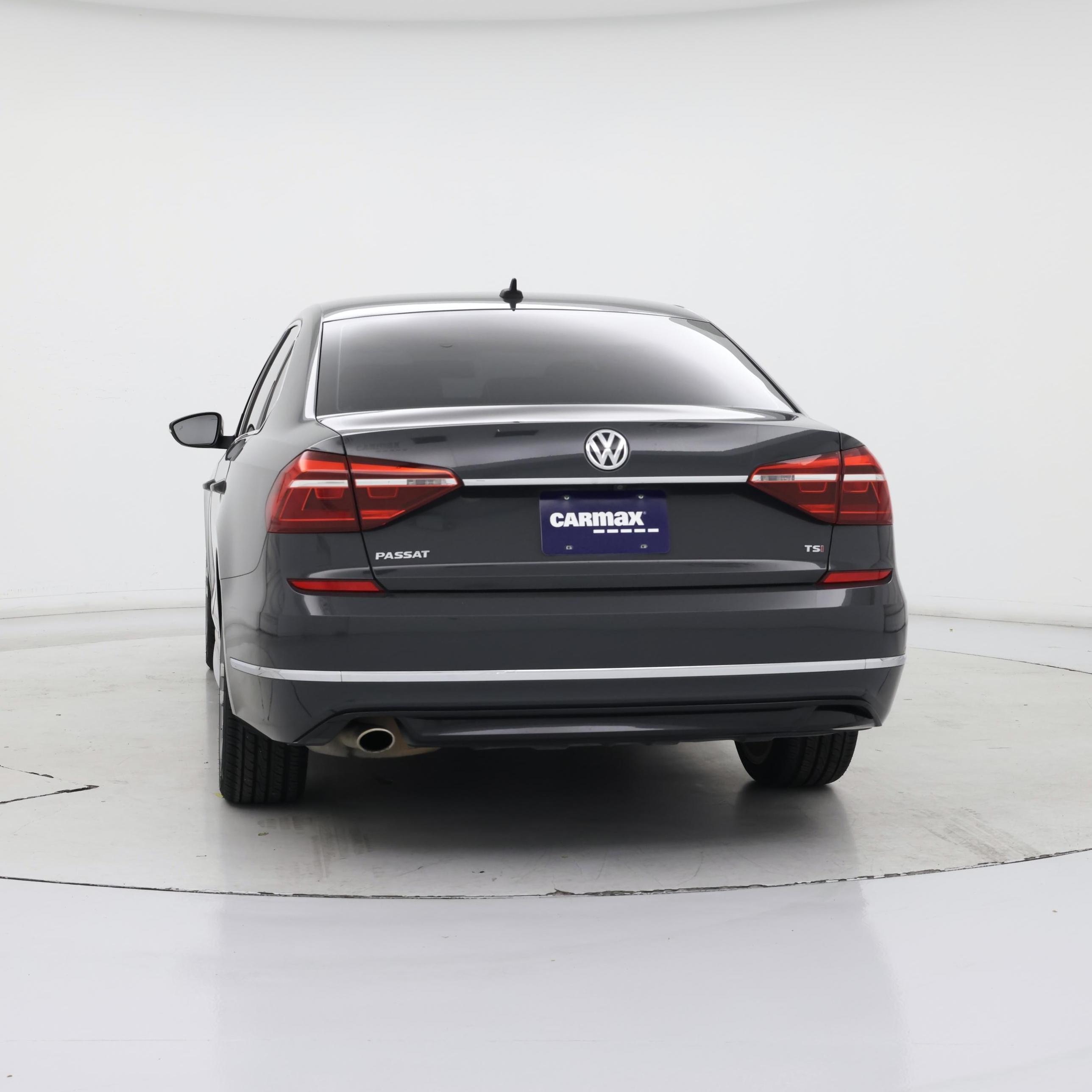 Thumbnail: 2017 Volkswagen Passat - 6