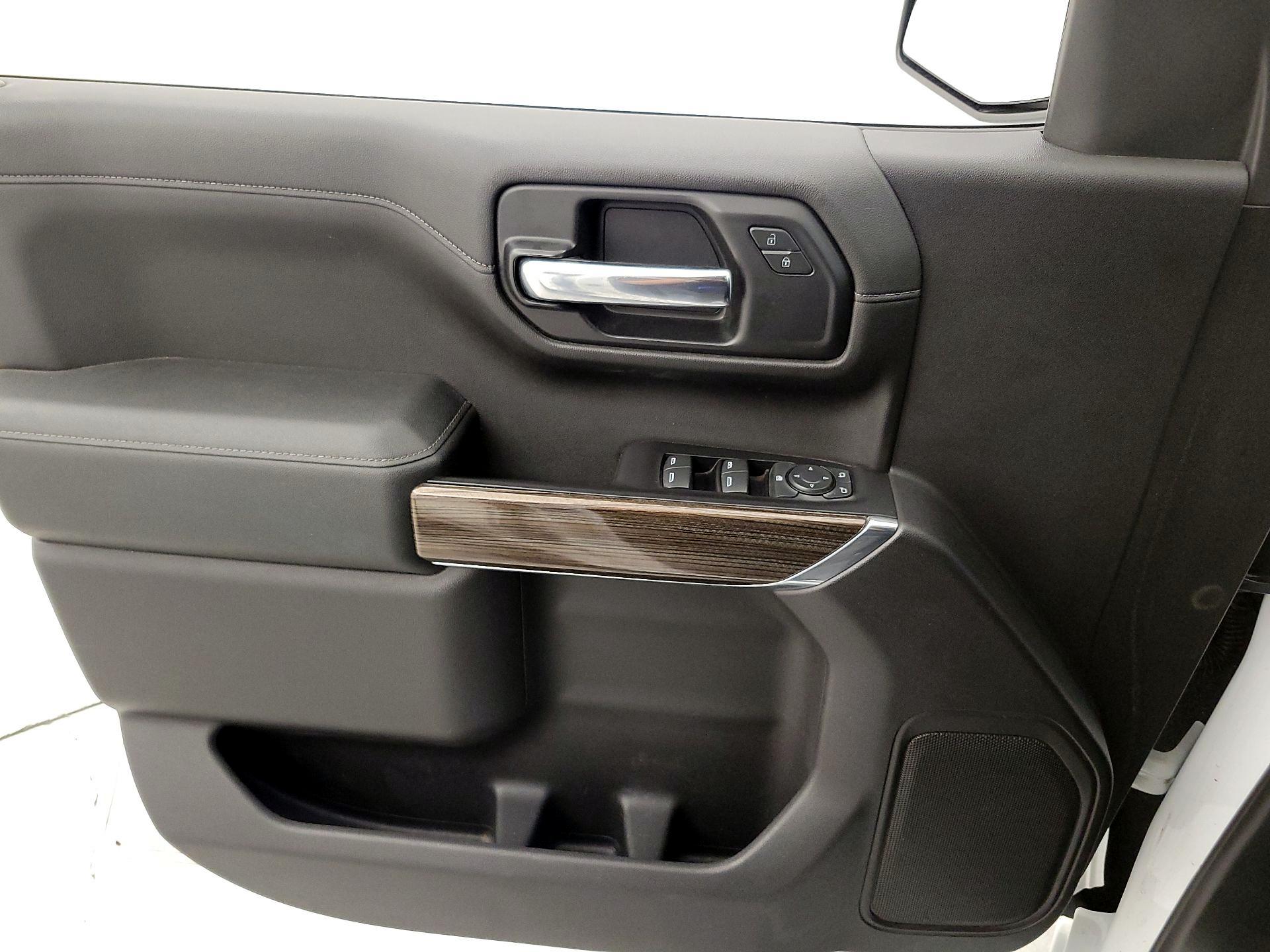 Thumbnail: 2020 Chevrolet Silverado 1500 - 12