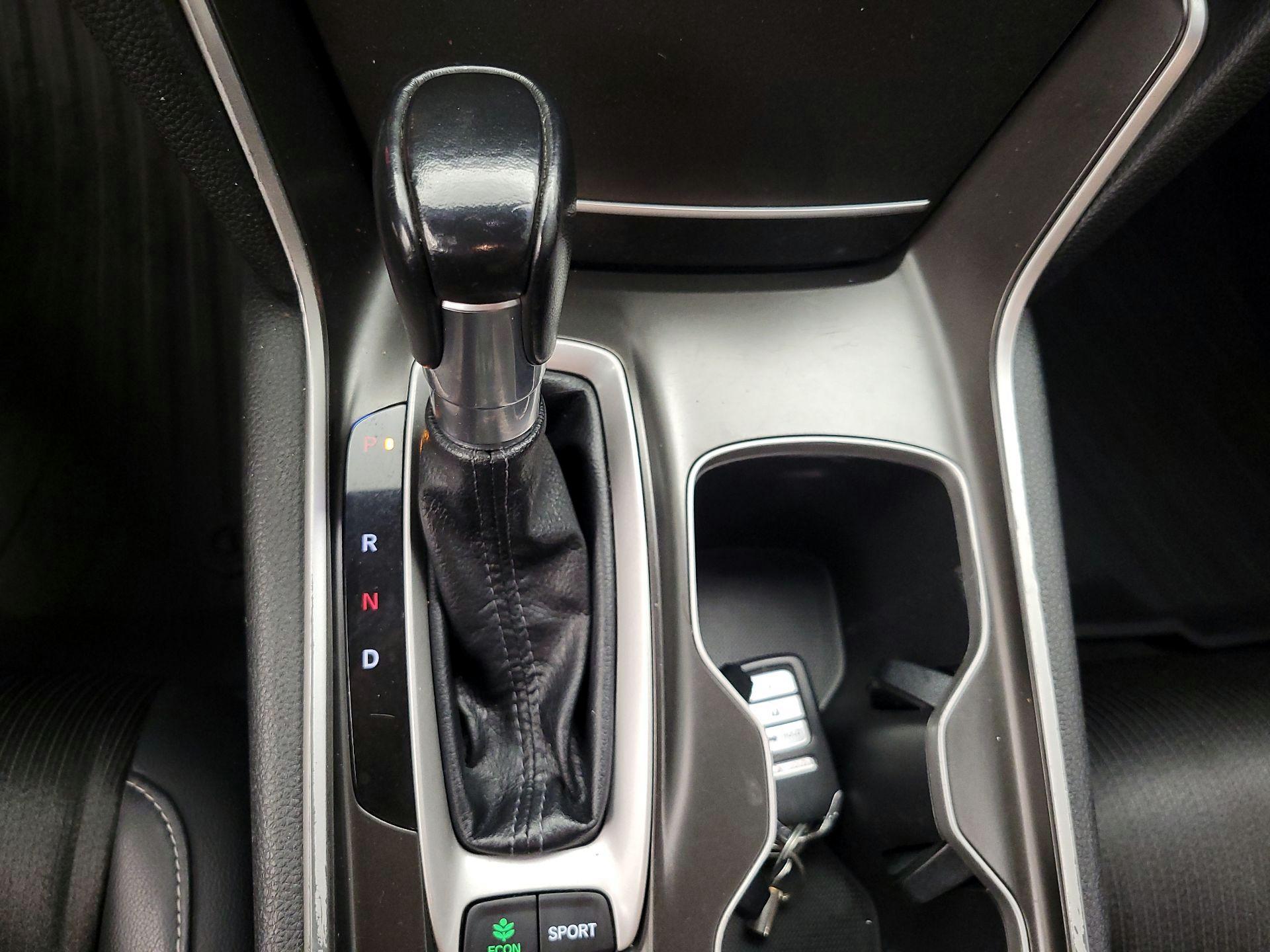 Thumbnail: 2018 Honda Accord - 17