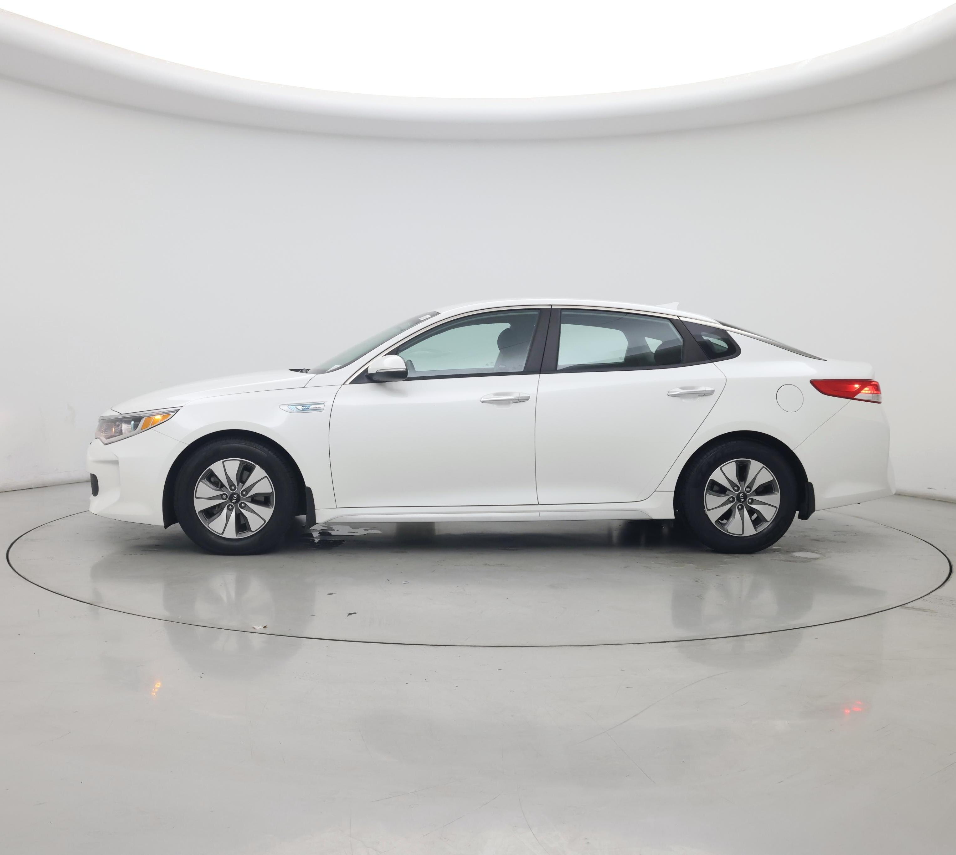 Thumbnail: 2017 Kia Optima - 3