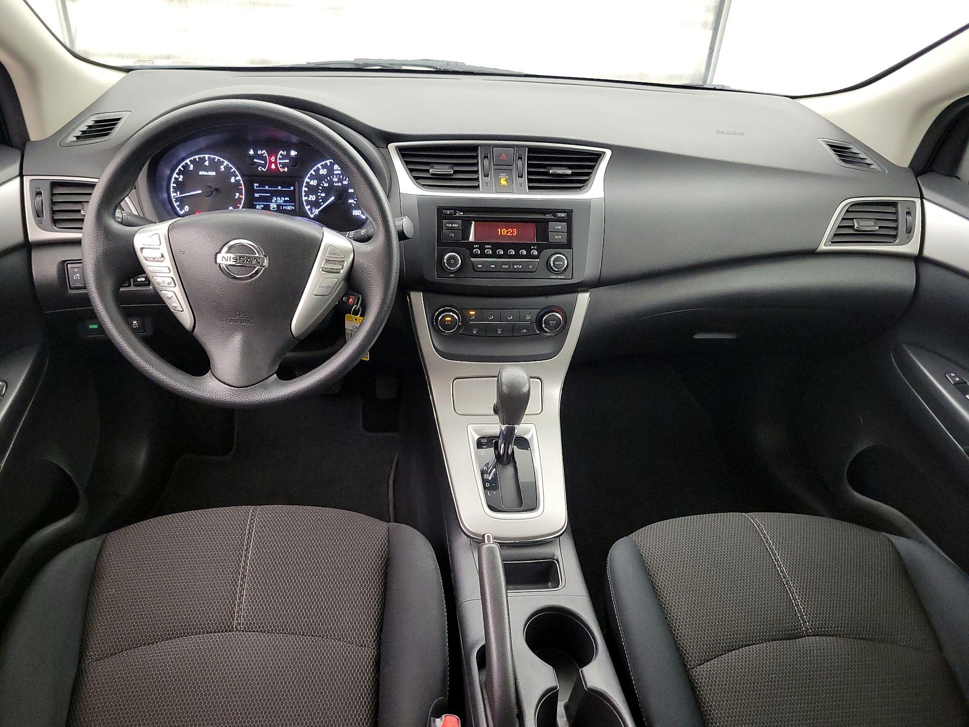 Thumbnail: 2015 Nissan Sentra - 9
