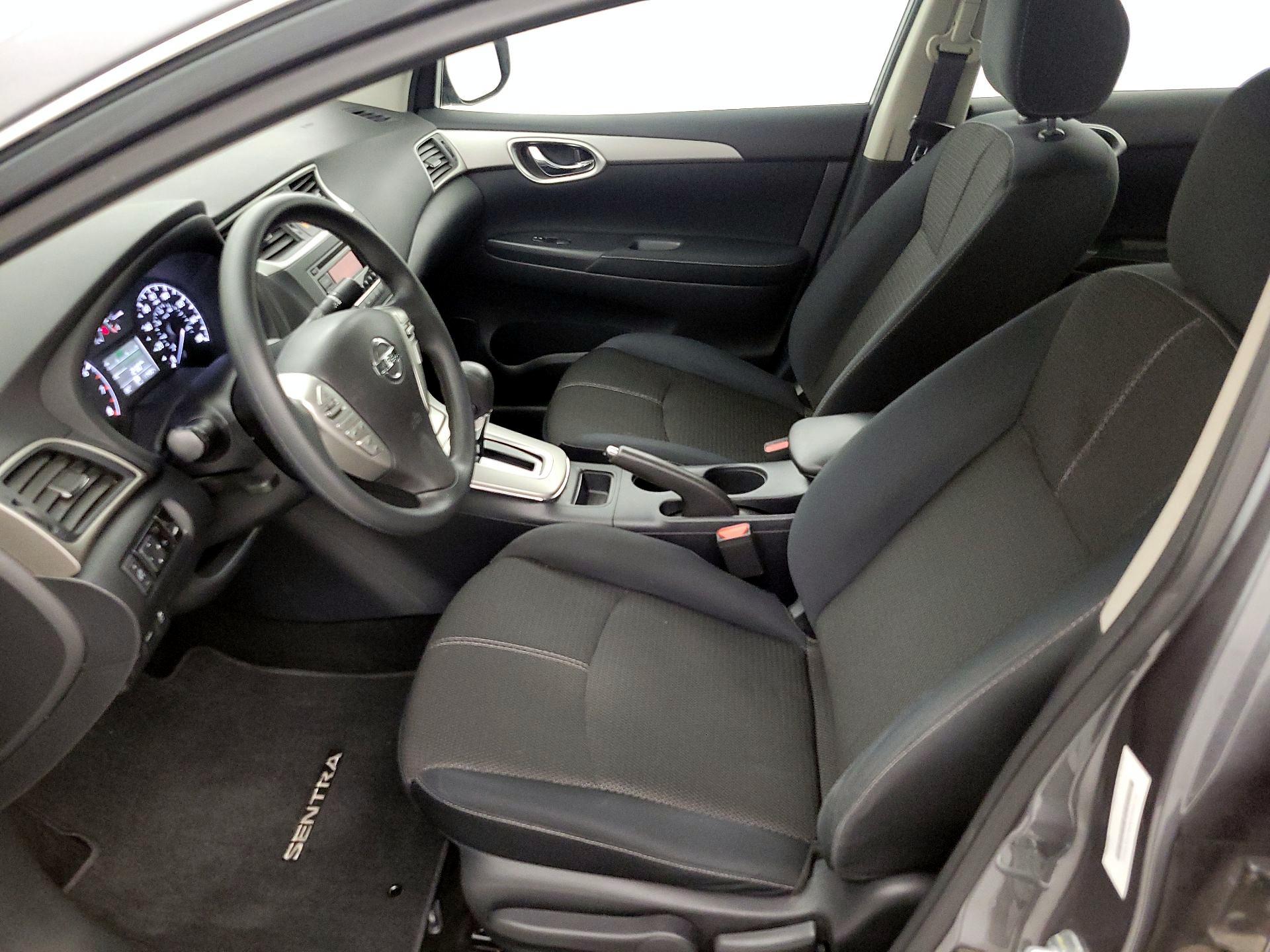 Thumbnail: 2015 Nissan Sentra - 11
