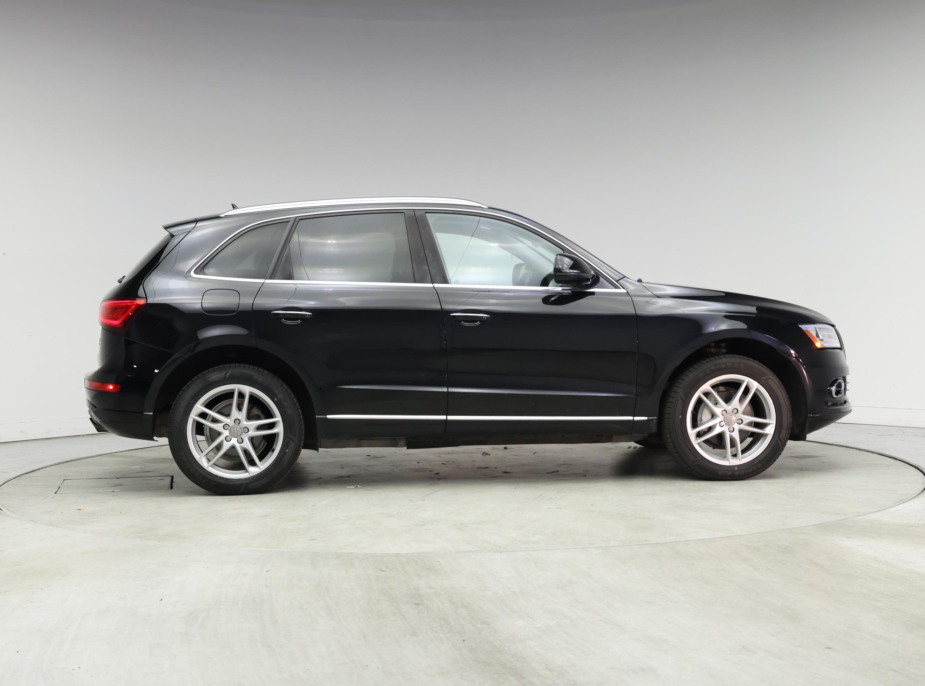 Thumbnail: 2017 Audi Q5 - 7