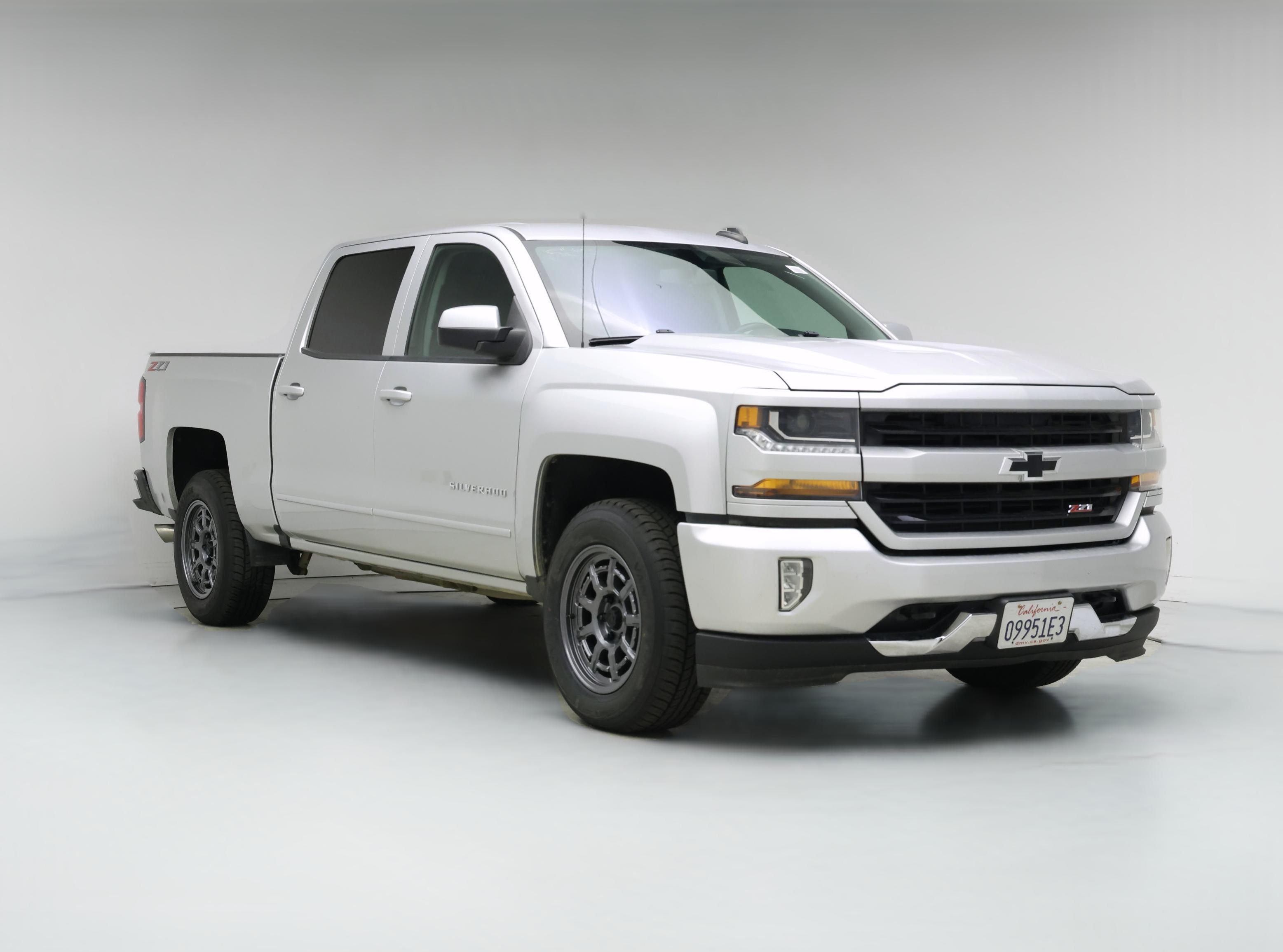 Thumbnail: 2018 Chevrolet Silverado 1500 - 1