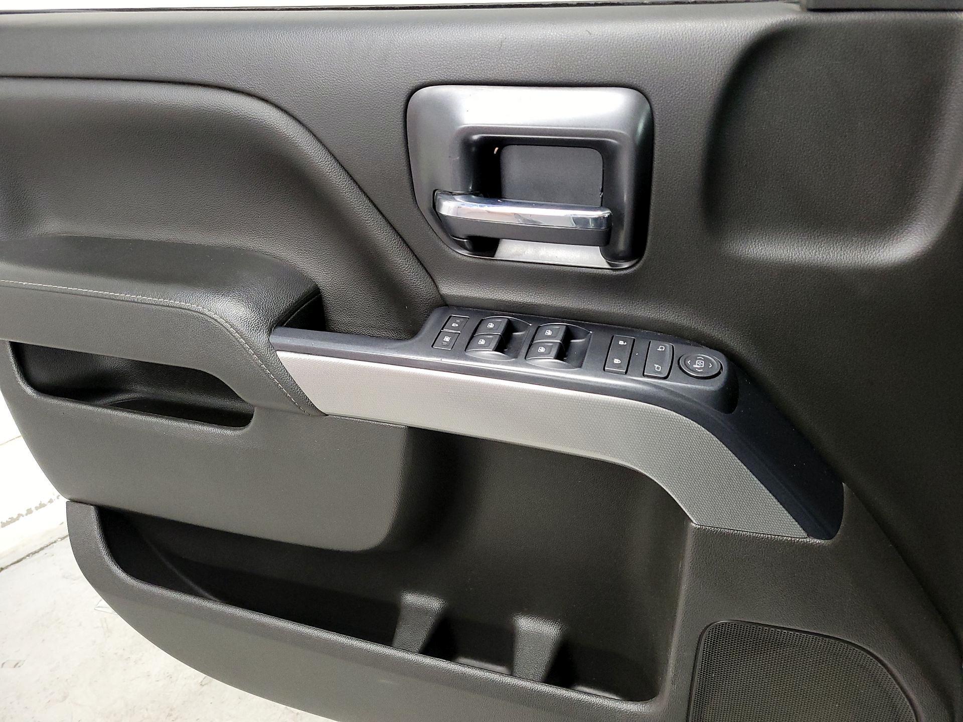 Thumbnail: 2018 Chevrolet Silverado 1500 - 12