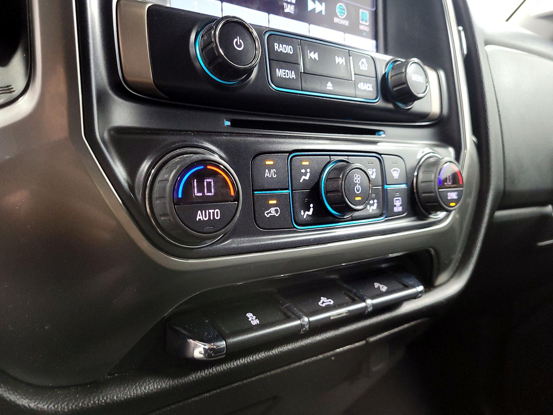 Thumbnail: 2018 Chevrolet Silverado 1500 - 16