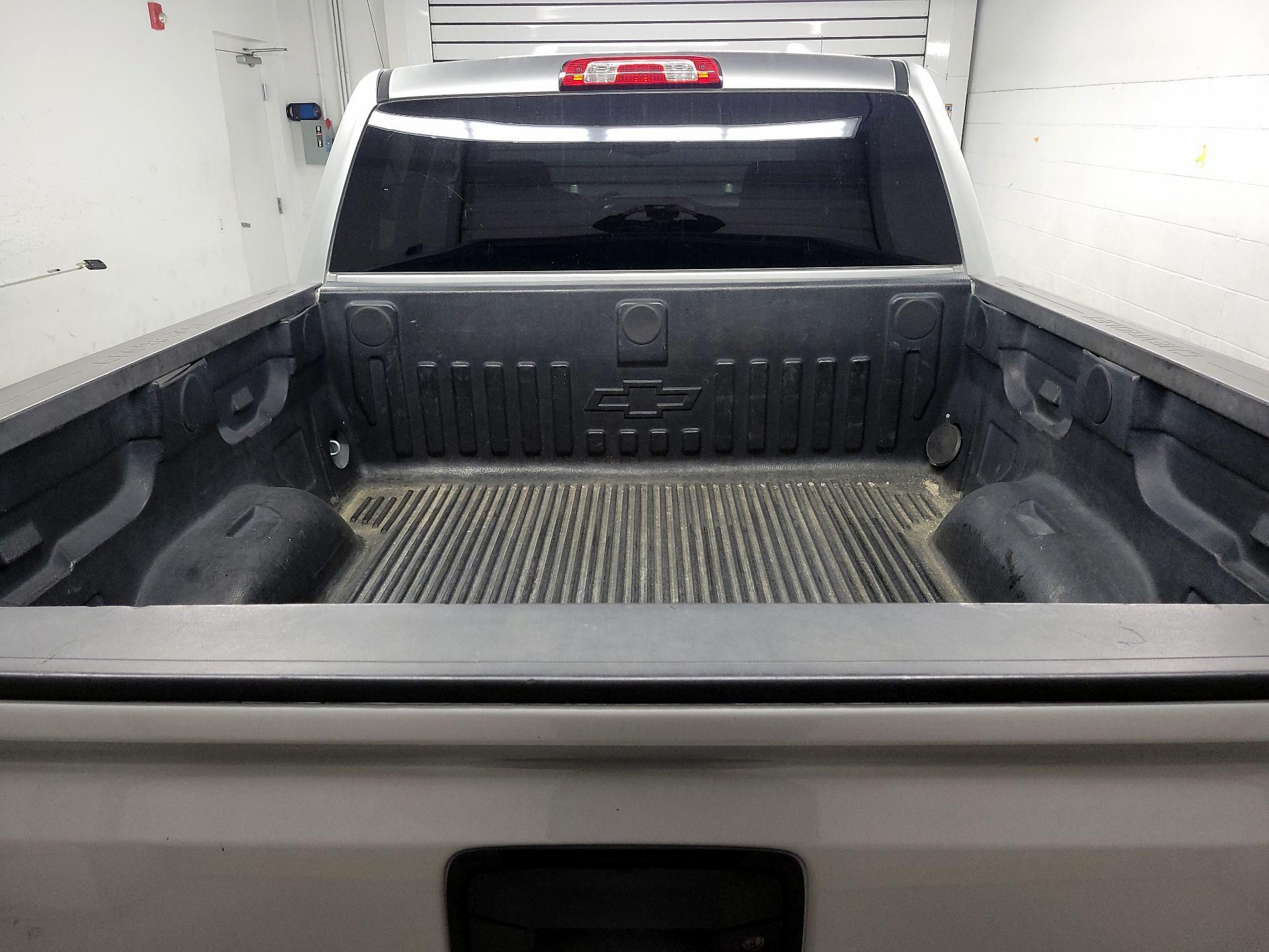 Thumbnail: 2018 Chevrolet Silverado 1500 - 19