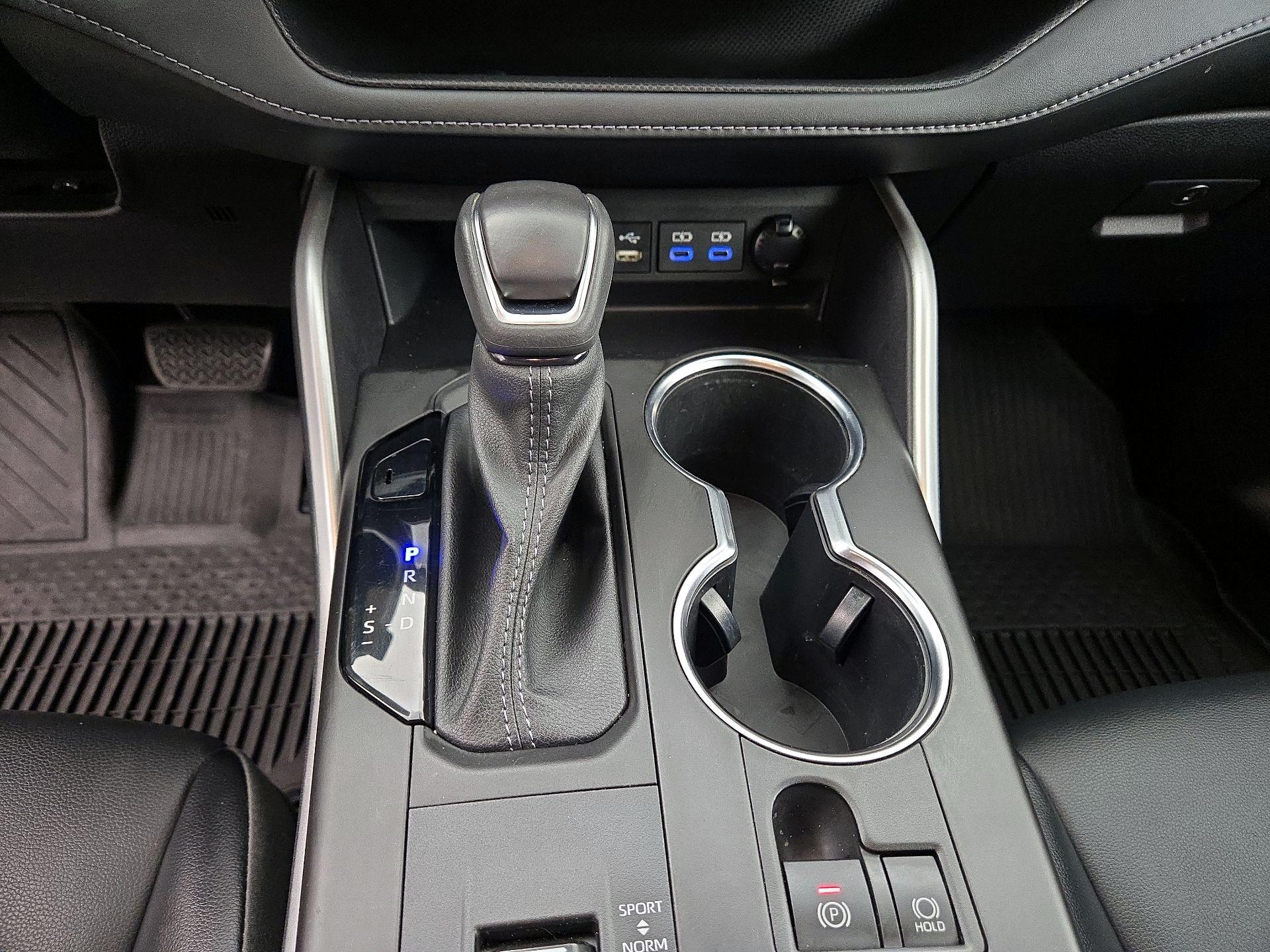Thumbnail: 2022 Toyota Highlander - 17