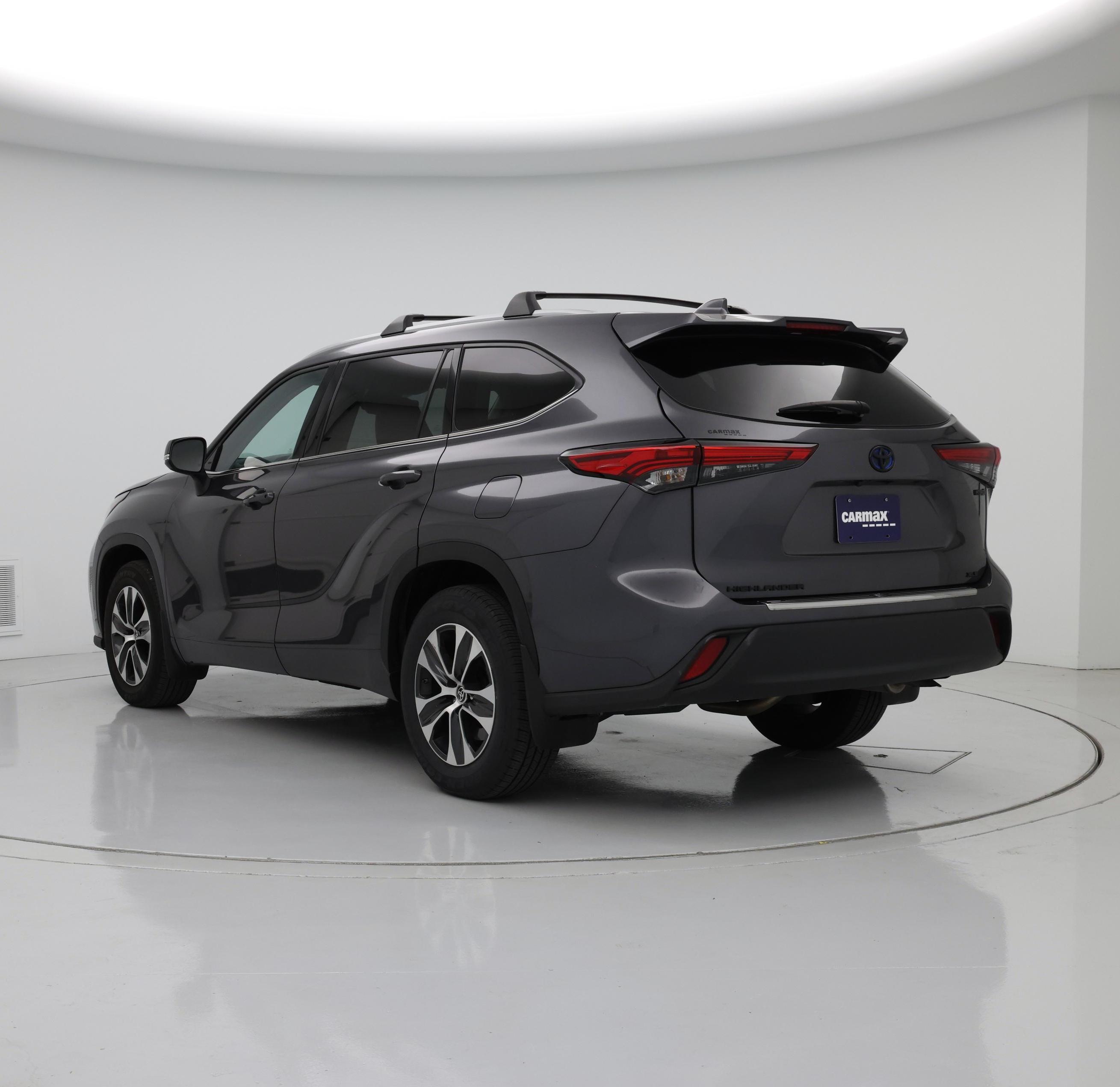 Thumbnail: 2022 Toyota Highlander - 2