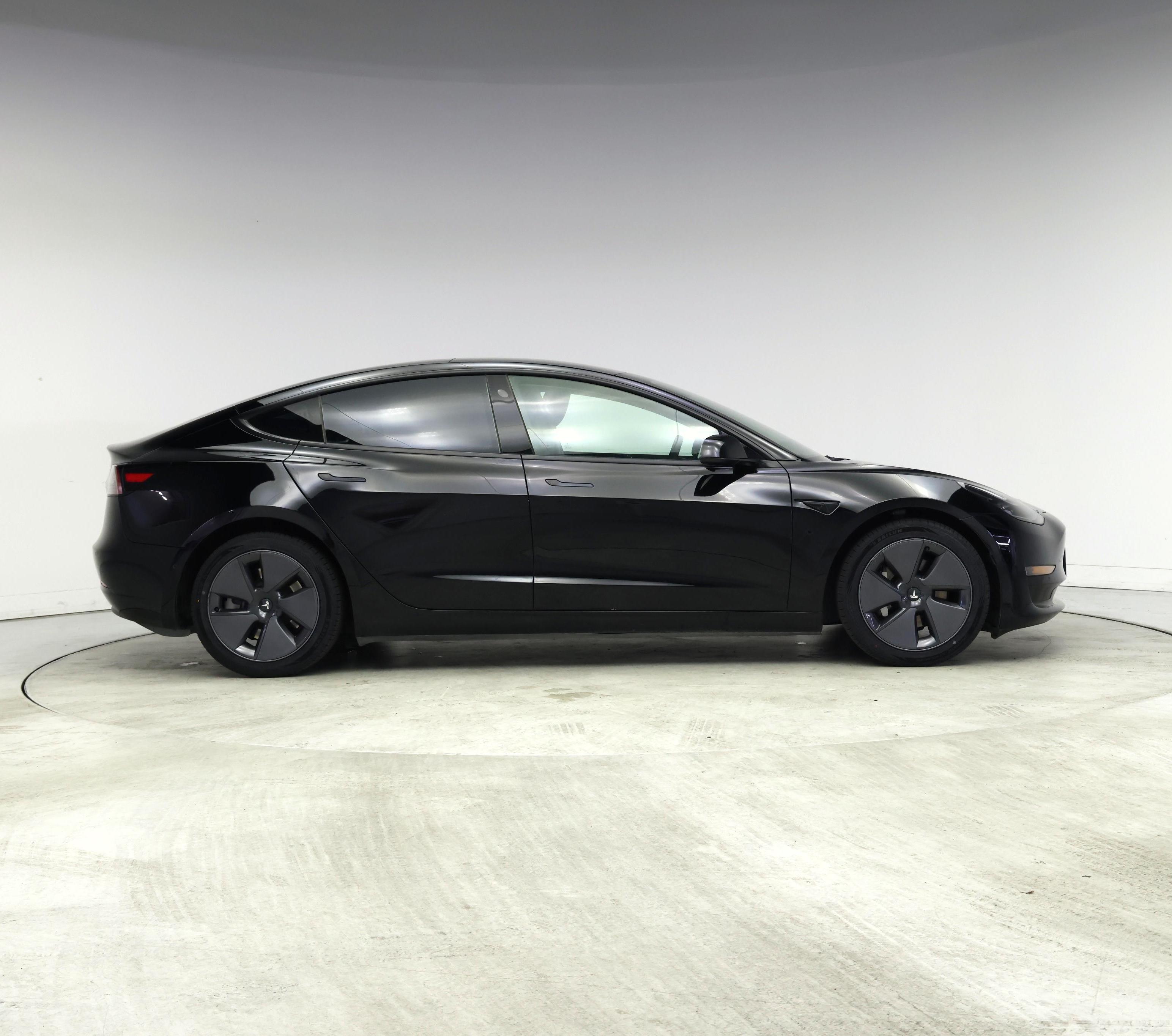 Thumbnail: 2022 Tesla Model 3 - 7
