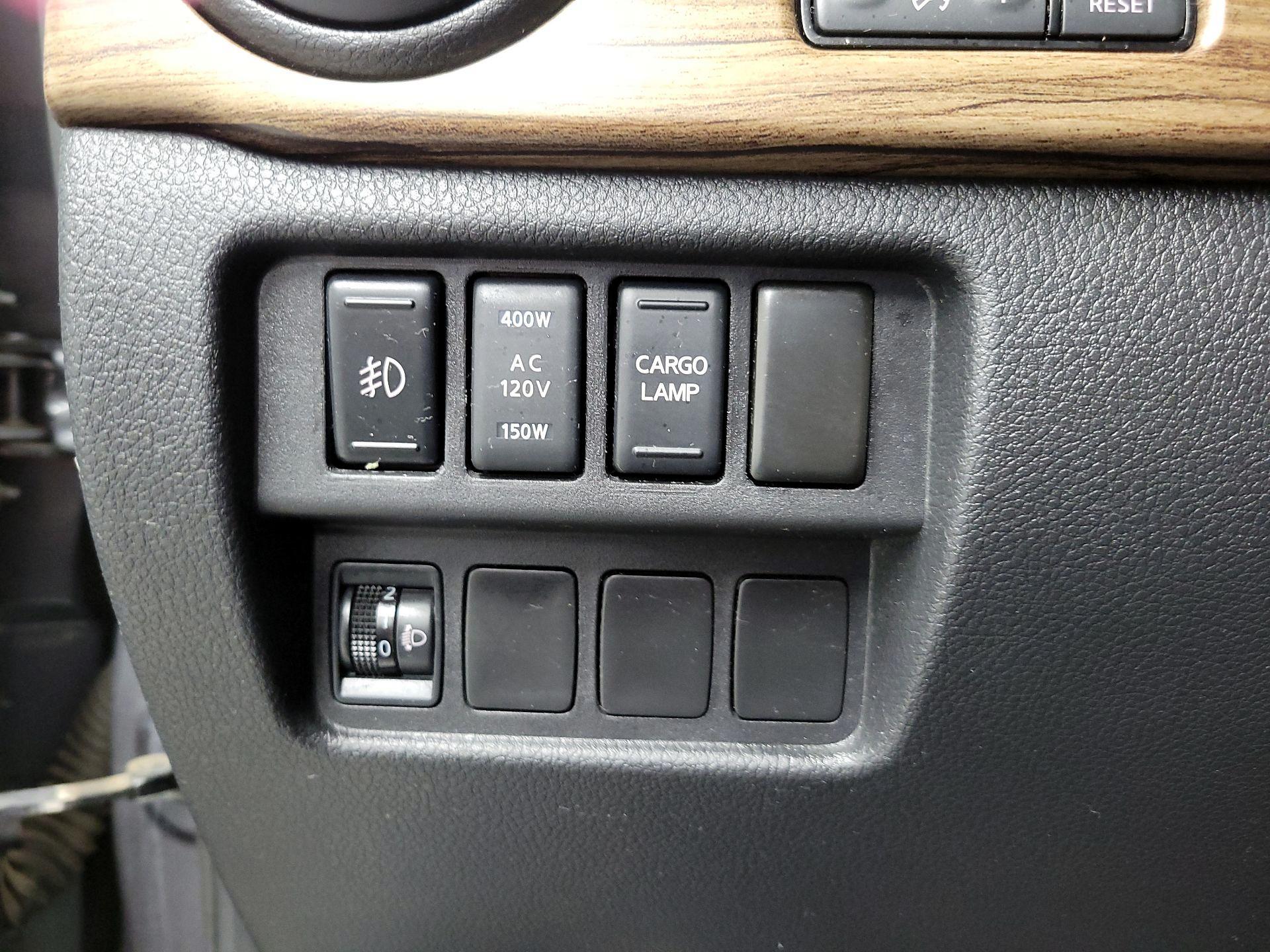 Thumbnail: 2018 Nissan Titan - 13