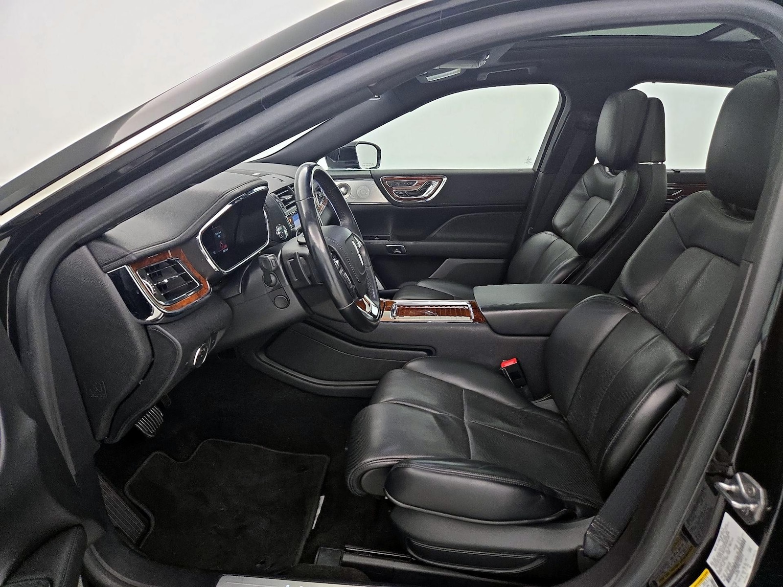 2020 Lincoln Continental Reserve - Photo 12