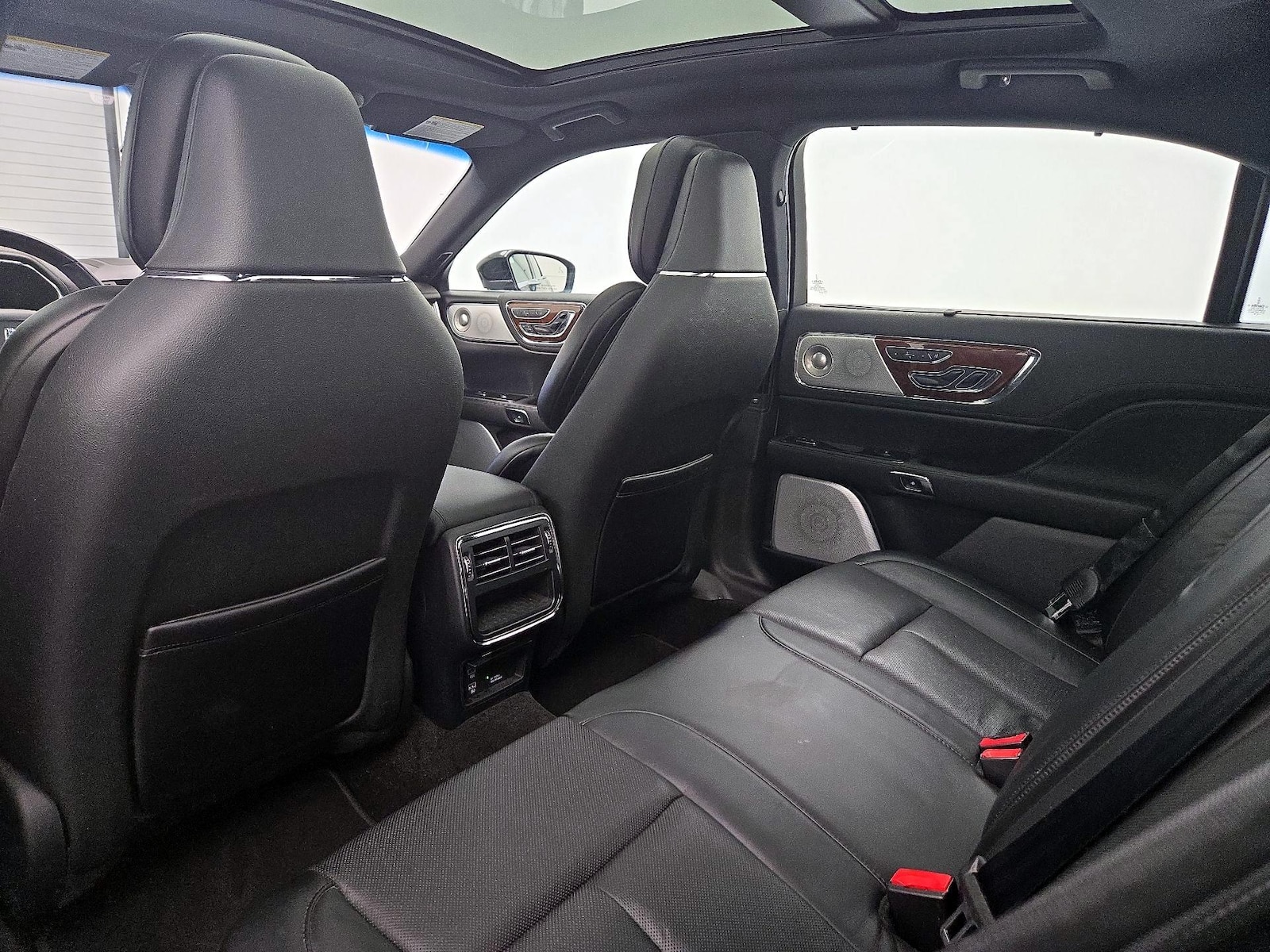 2020 Lincoln Continental Reserve - Photo 22