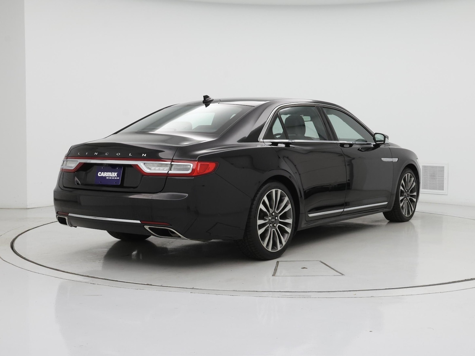 2020 Lincoln Continental Reserve - Photo 9