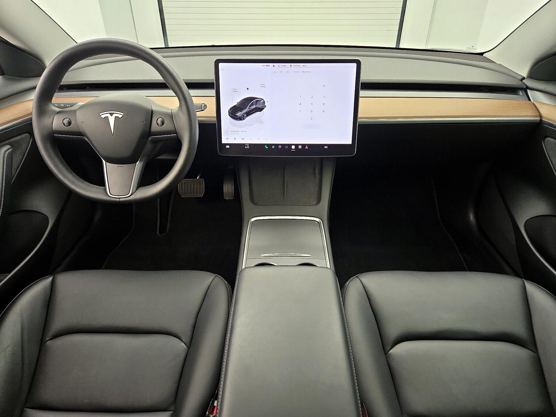 Thumbnail: 2022 Tesla Model 3 - 9