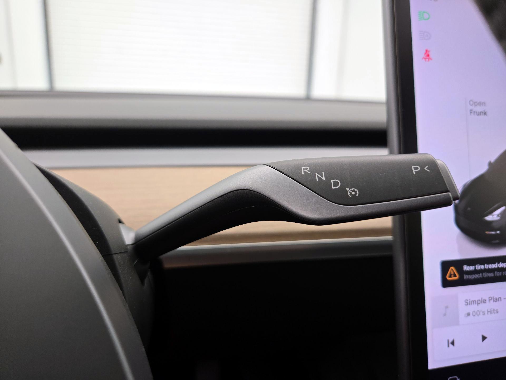 Thumbnail: 2022 Tesla Model 3 - 17