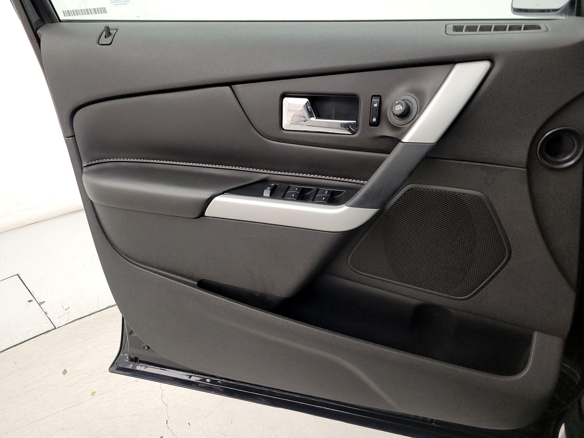 Thumbnail: 2013 Ford Edge - 12
