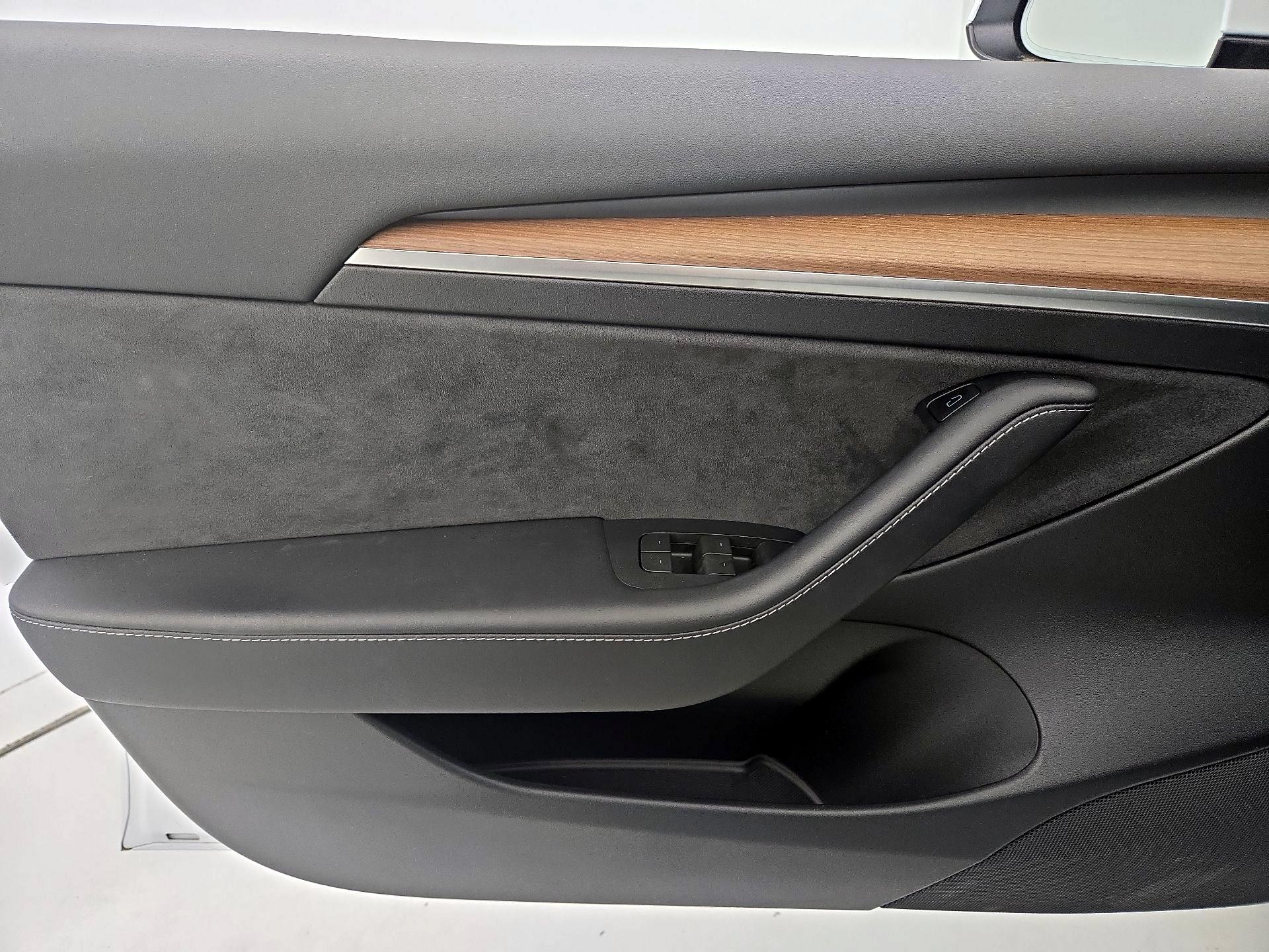 Thumbnail: 2023 Tesla Model 3 - 12