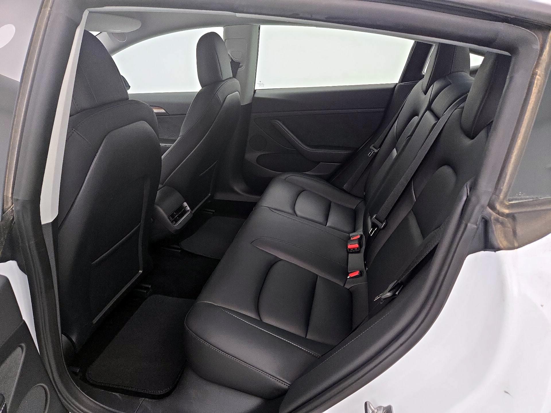 Thumbnail: 2023 Tesla Model 3 - 19