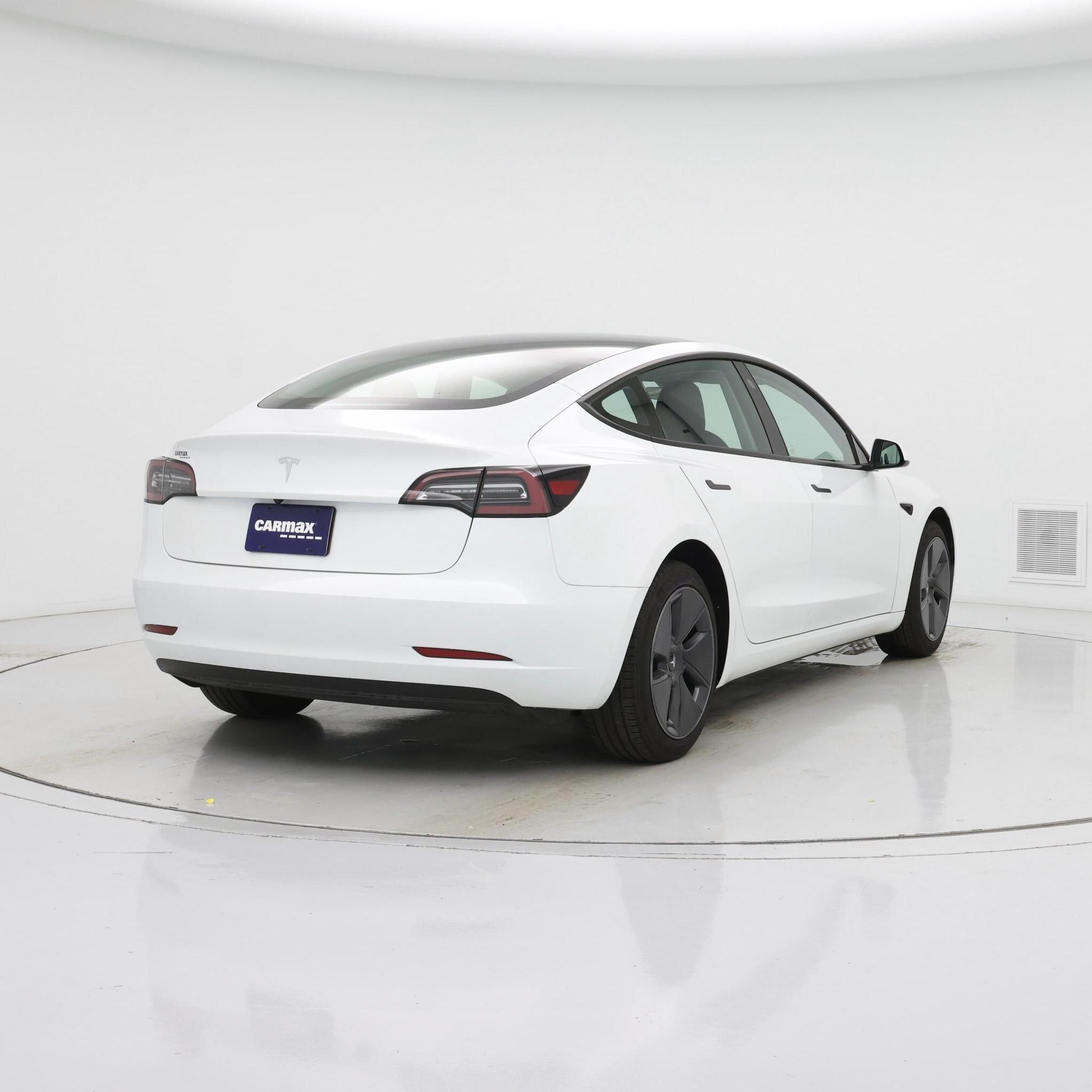 Thumbnail: 2023 Tesla Model 3 - 8