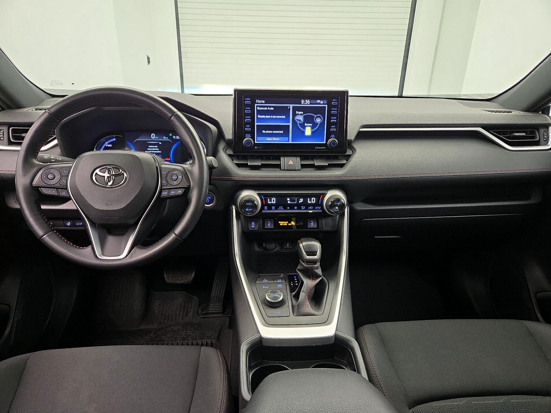 Thumbnail: 2021 Toyota RAV4 - 9
