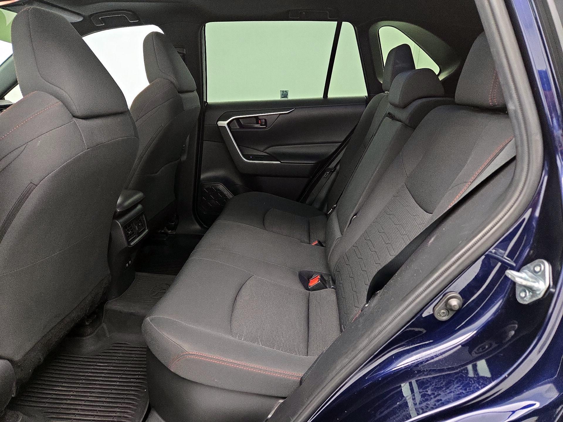 Thumbnail: 2021 Toyota RAV4 - 20