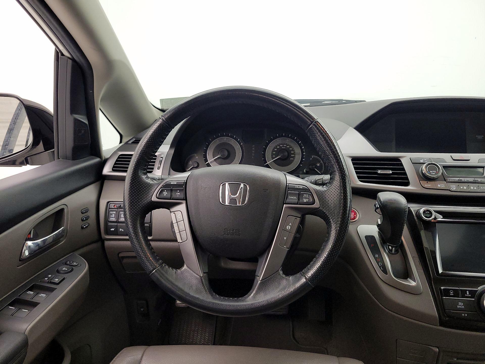 Thumbnail: 2014 Honda Odyssey - 10