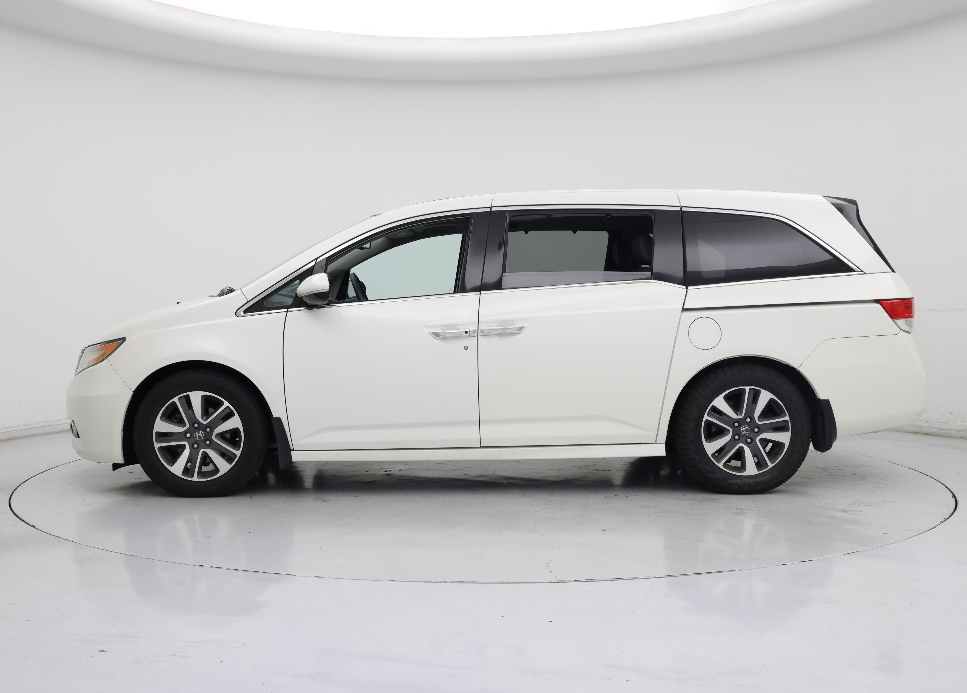 Thumbnail: 2014 Honda Odyssey - 3