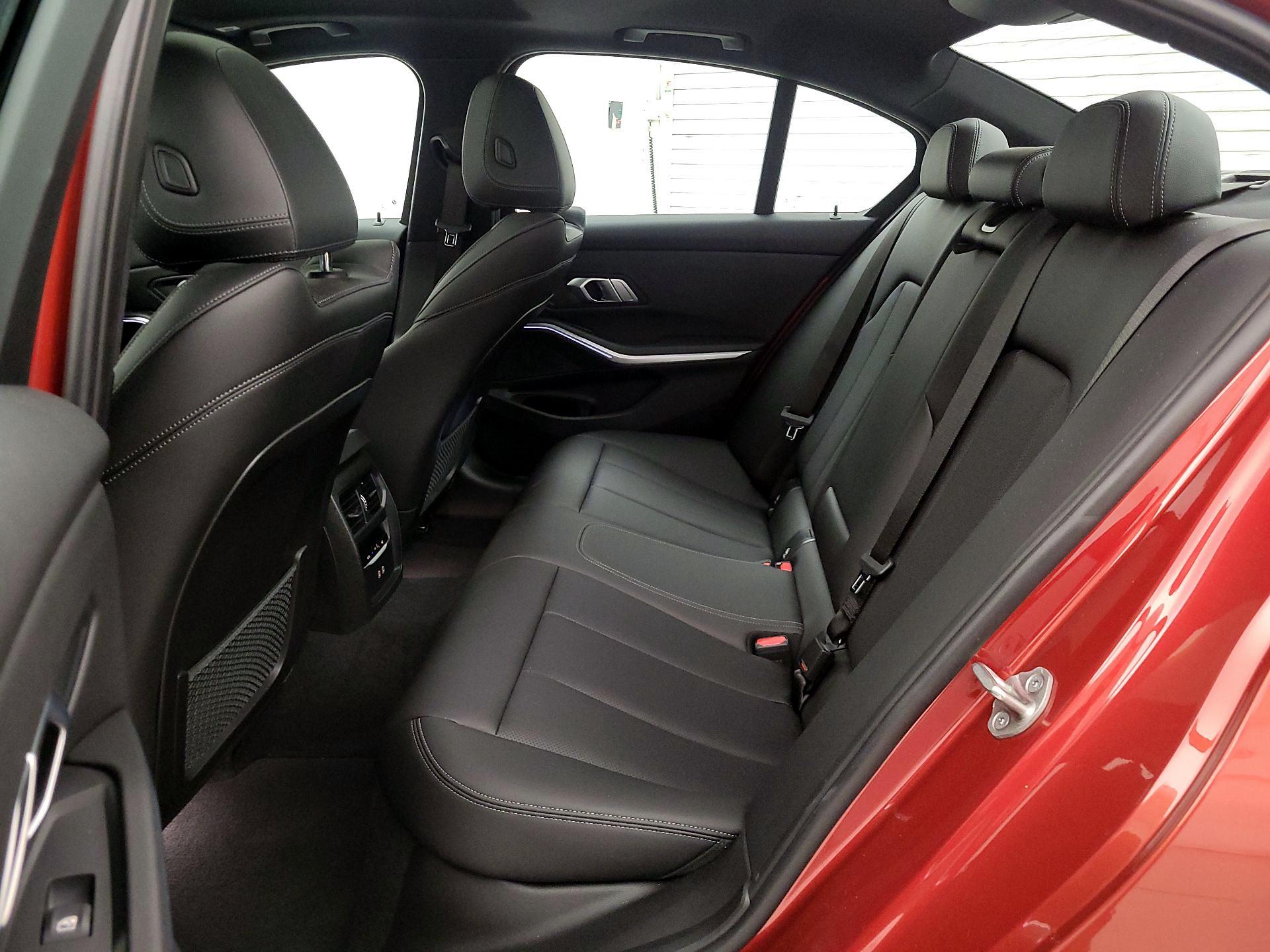 Thumbnail: 2022 BMW 3 Series - 20
