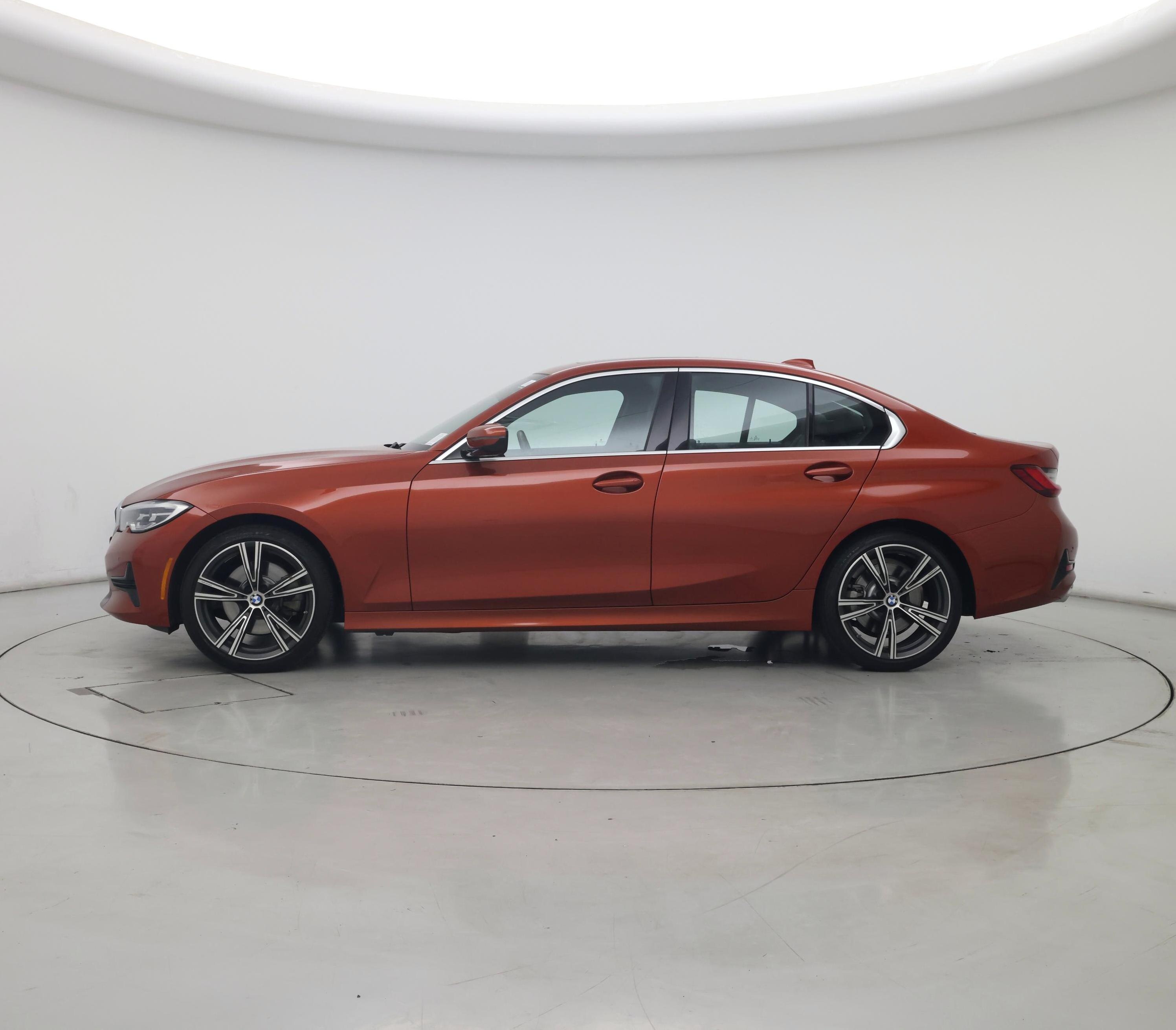 Thumbnail: 2022 BMW 3 Series - 3
