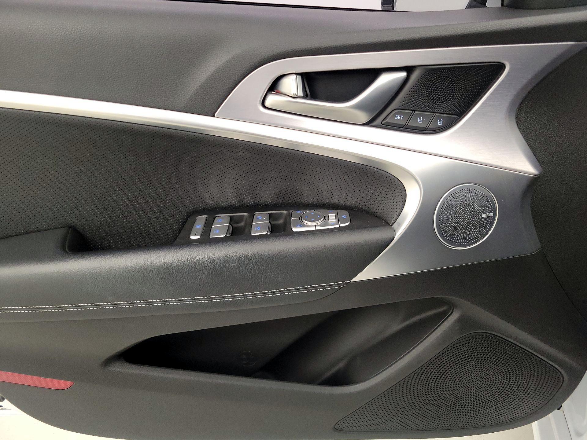 Thumbnail: 2019 Genesis G70 - 12