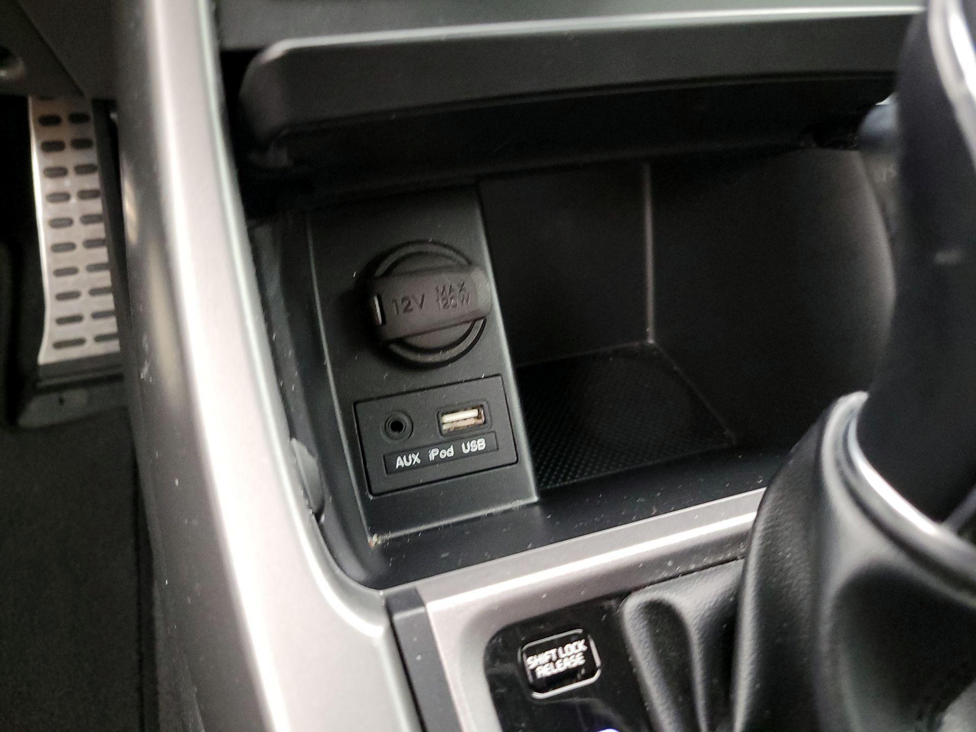 Thumbnail: 2015 Hyundai Elantra - 18