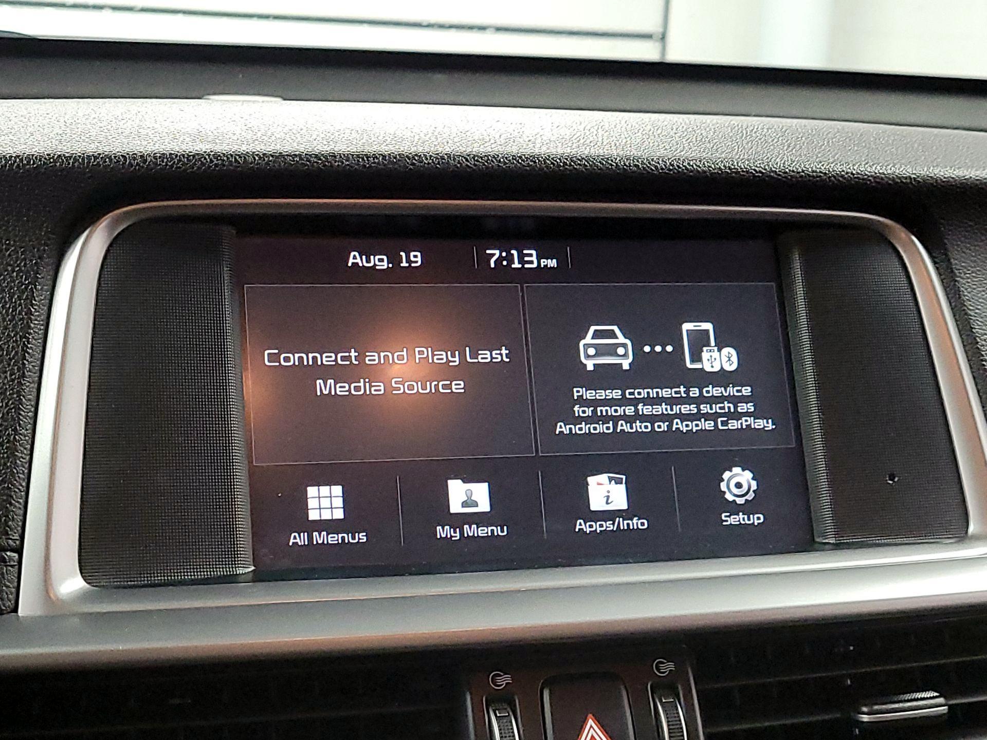 Thumbnail: 2020 Kia Optima - 14