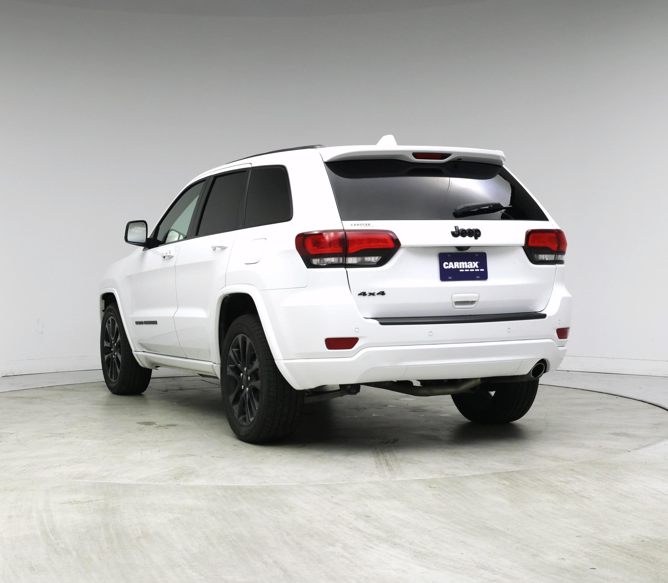 Thumbnail: 2018 Jeep Grand Cherokee - 2